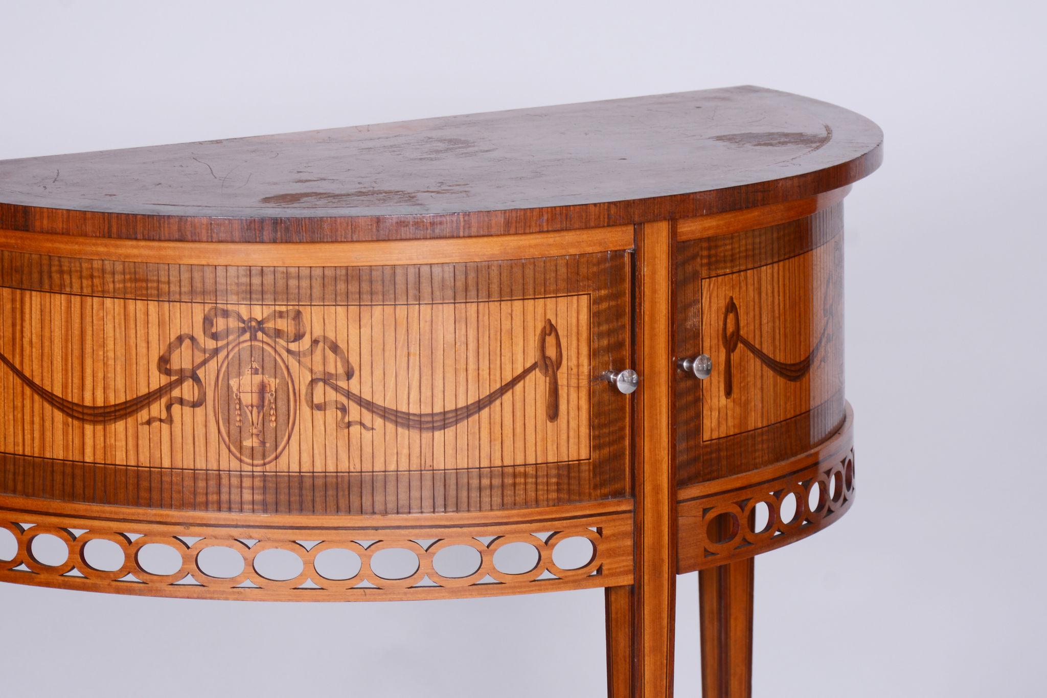 Restored Biedermeier Side Table, Walnut, Maple, Unique Marquetry, France, 1850s For Sale 3