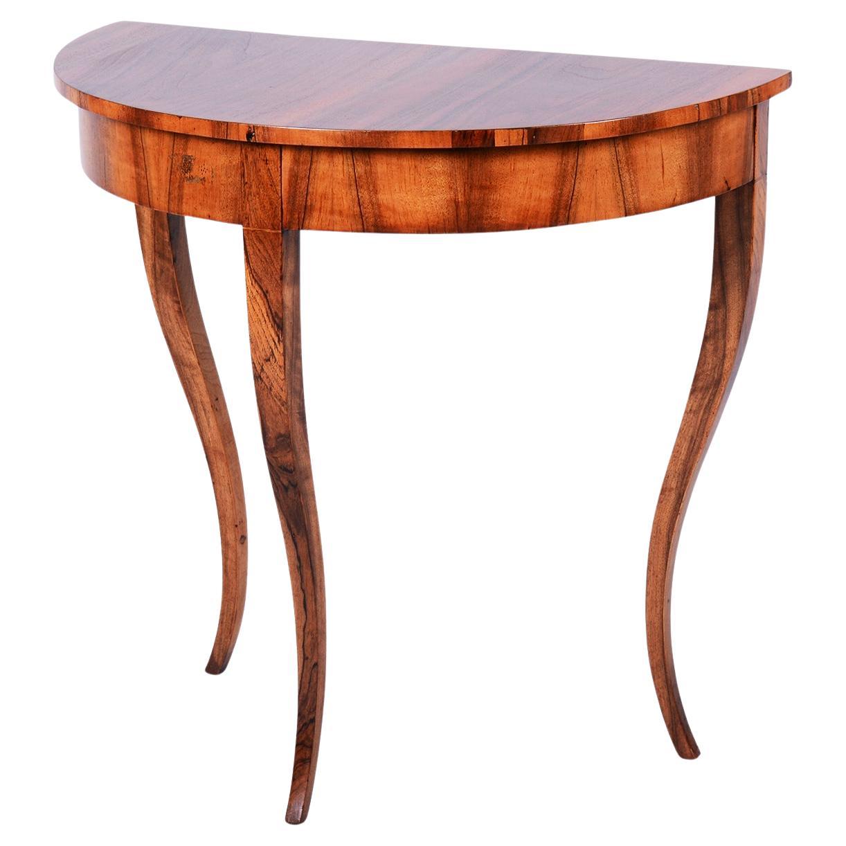 Restored Biedermeier Side Table, Walnut, Revived Polish, Austria 1820s im Angebot