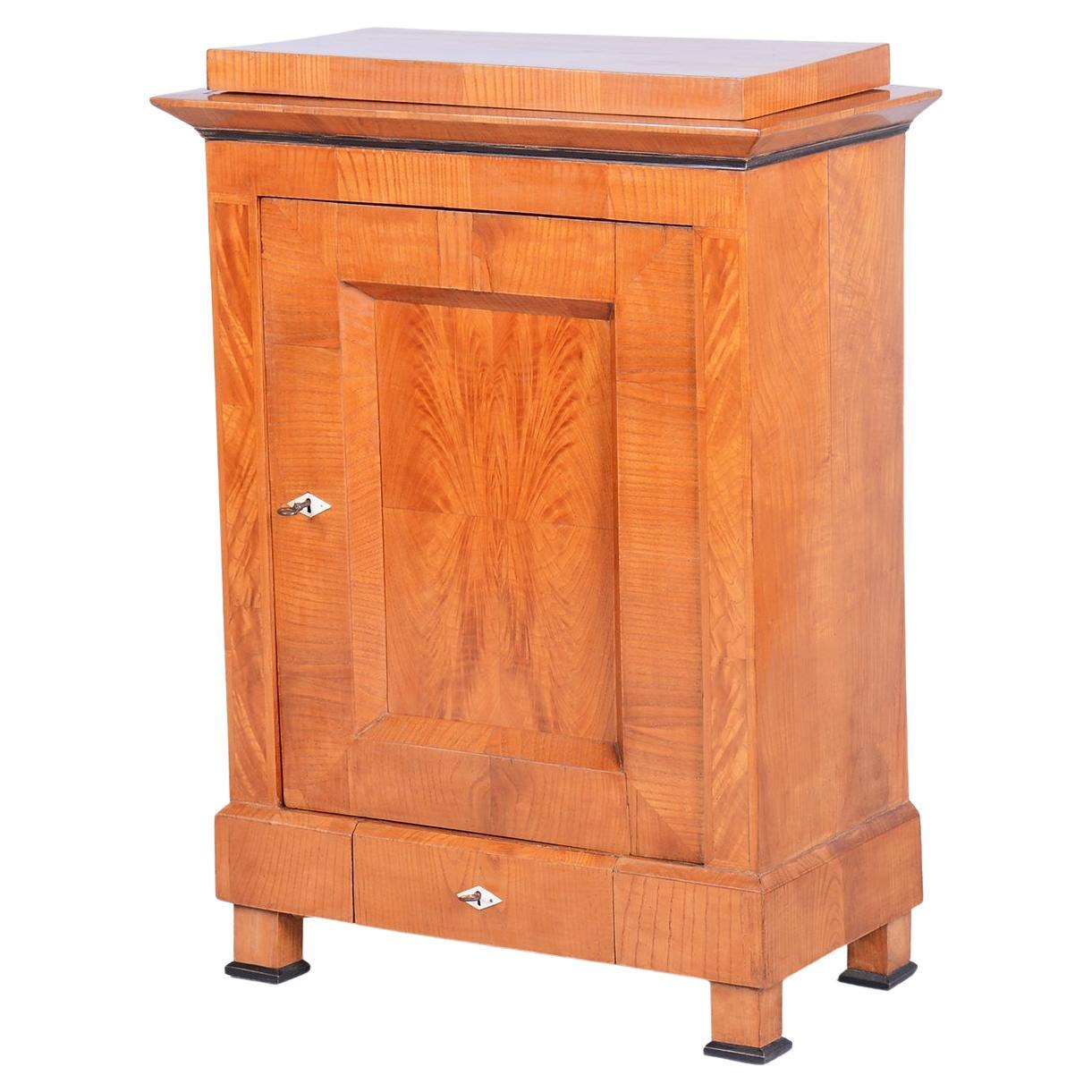 Piccolo mobile Biedermeier restaurato, frassino, abete rosso, polacco, ceco, 1830