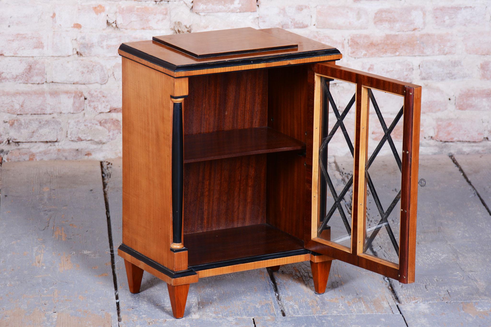 Restored Biedermeier Small Display Cabinet, Cherry Wood, Polish, Czech, 1850s For Sale 5