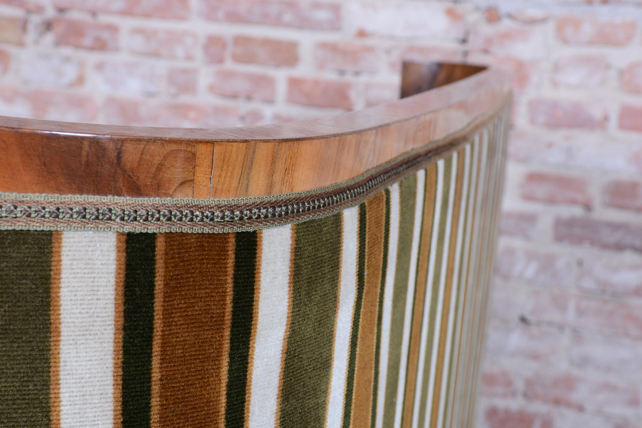 XIXe siècle Restored Biedermeier Sofa, Walnut, Reupholstered, Austria, 1830s en vente