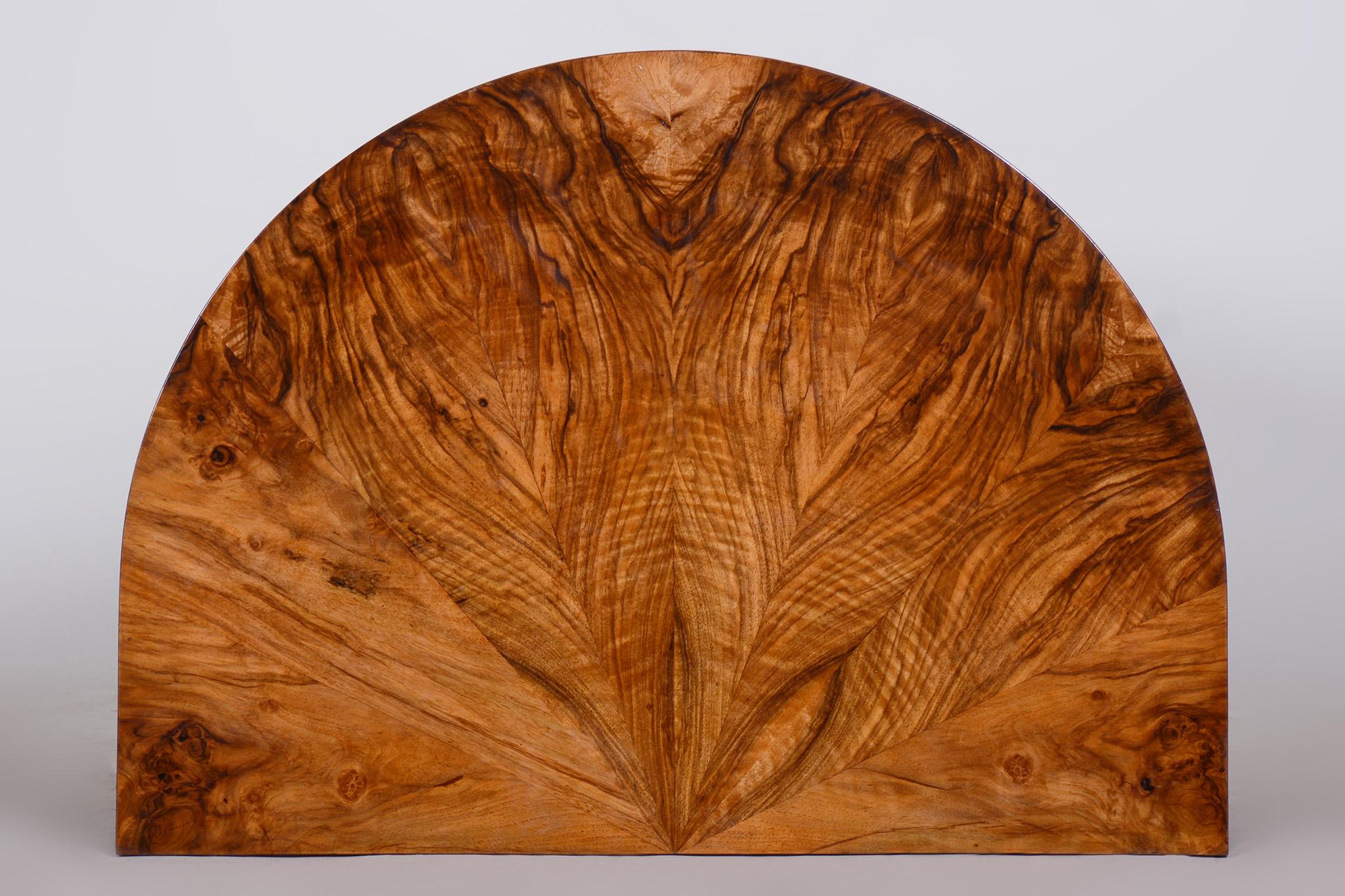 Restored Biedermeier Walnut Side Table, Revived Polish, Czechia, 1820s For Sale 3