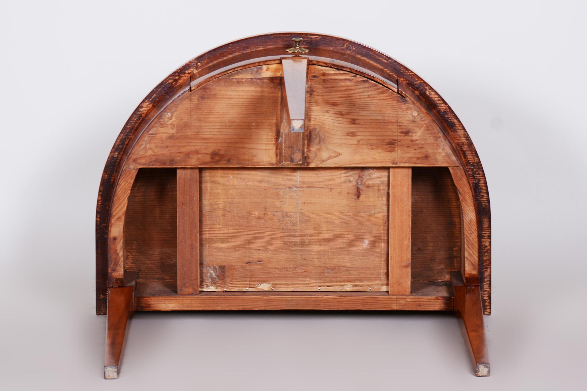 Restored Biedermeier Walnut Side Table, Revived Polish, Czechia, 1820s For Sale 4