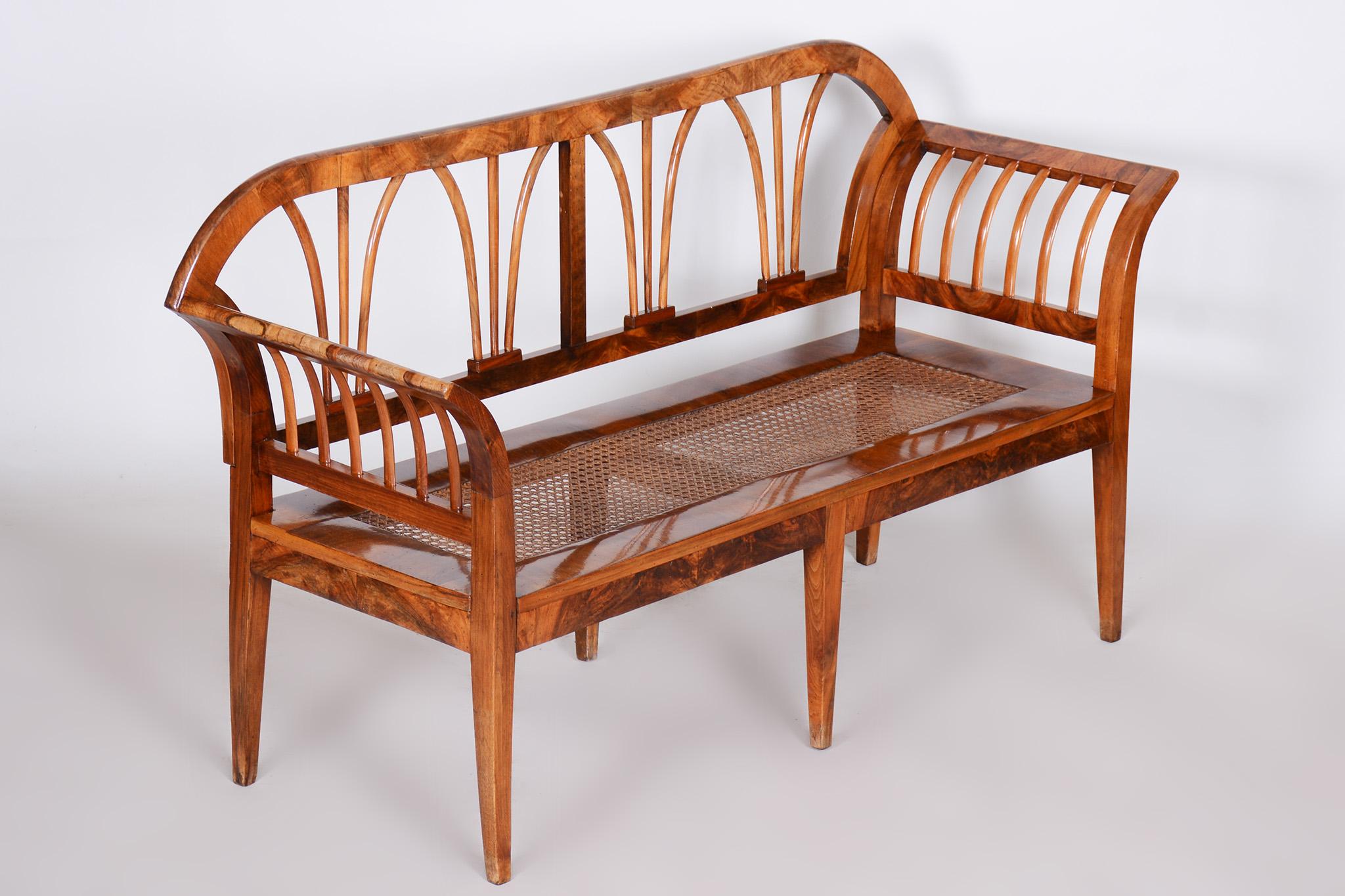 Restored Biedermeier Walnut Sofa, New Upholstery, Rattan Strings, Austria, 1820s For Sale 4