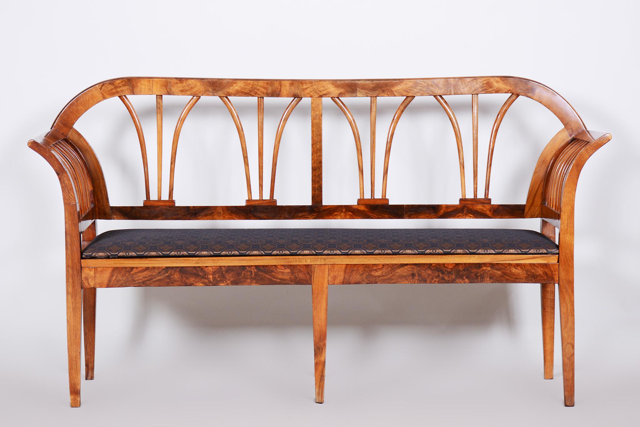 Early 19th Century Restored Biedermeier Walnut Sofa, New Upholstery, Rattan Strings, Austria, 1820s For Sale