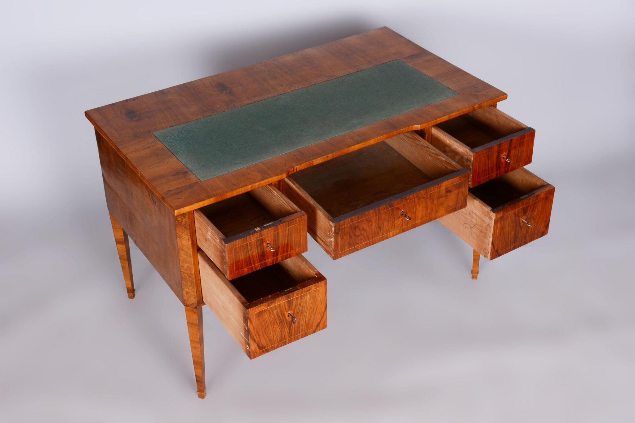 Restored Biedermeier Walnut Writing Desk, Revived Polish, Czechia, 1830s For Sale 9