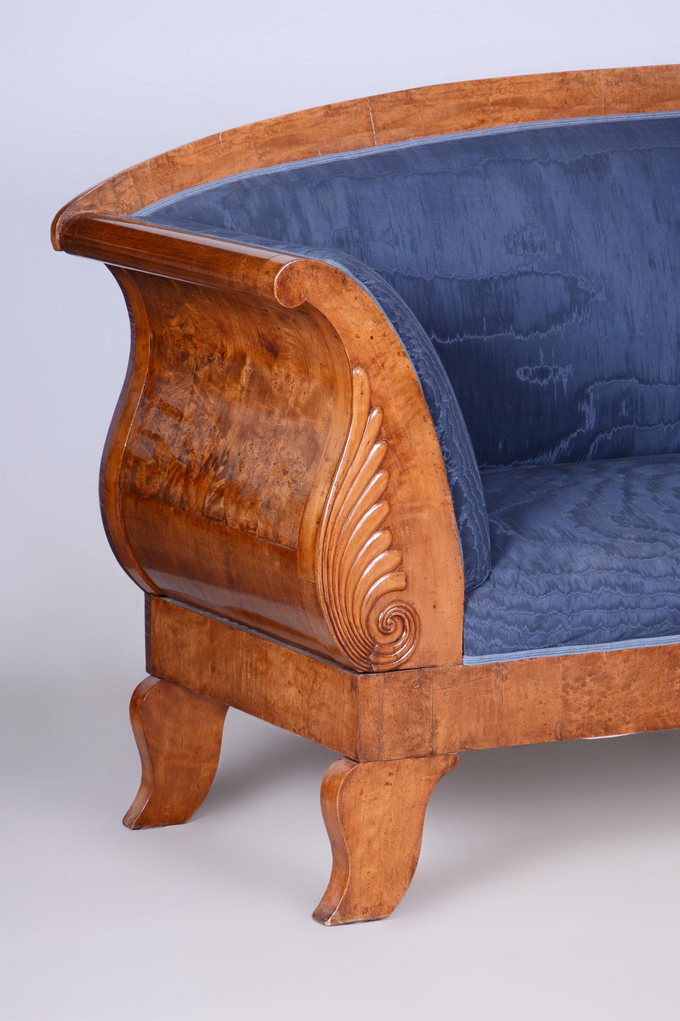 Restored Birch Sofa, Castle Biedermeier, New Upholstery, Sweden, 1820s For Sale 5