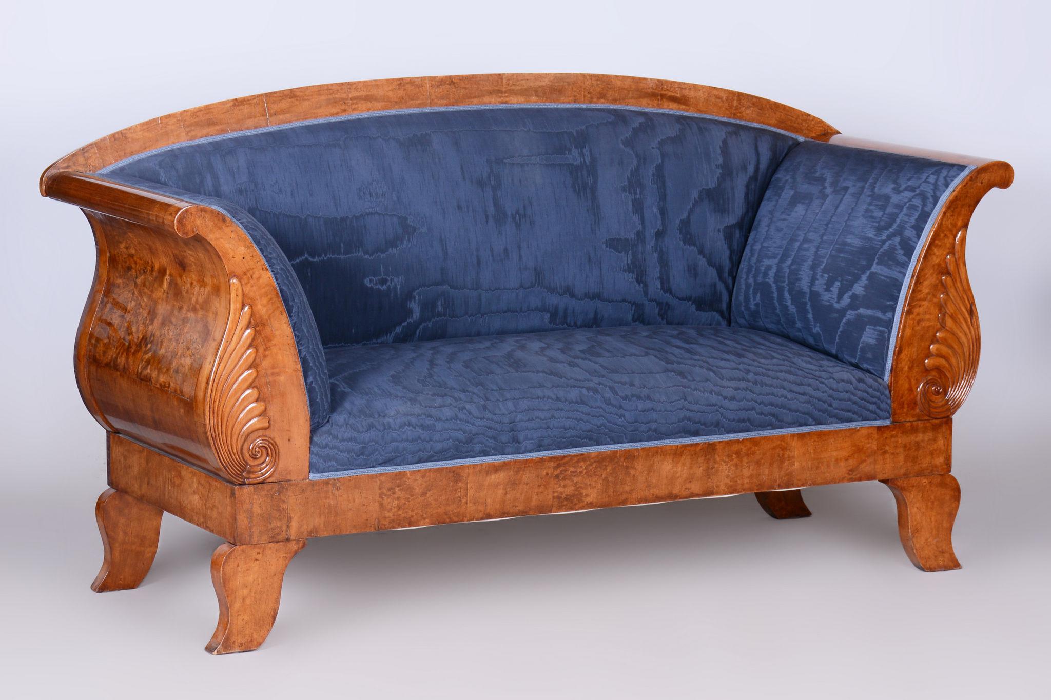 Restored Birch Sofa, Castle Biedermeier, New Upholstery, Sweden, 1820s For Sale 6