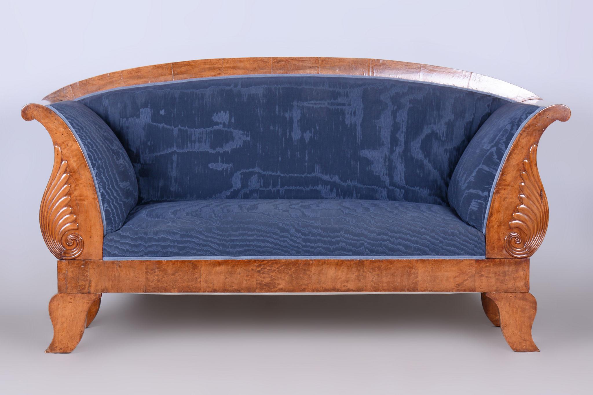 Restored Birch Sofa, Castle Biedermeier, New Upholstery, Sweden, 1820s For Sale 7