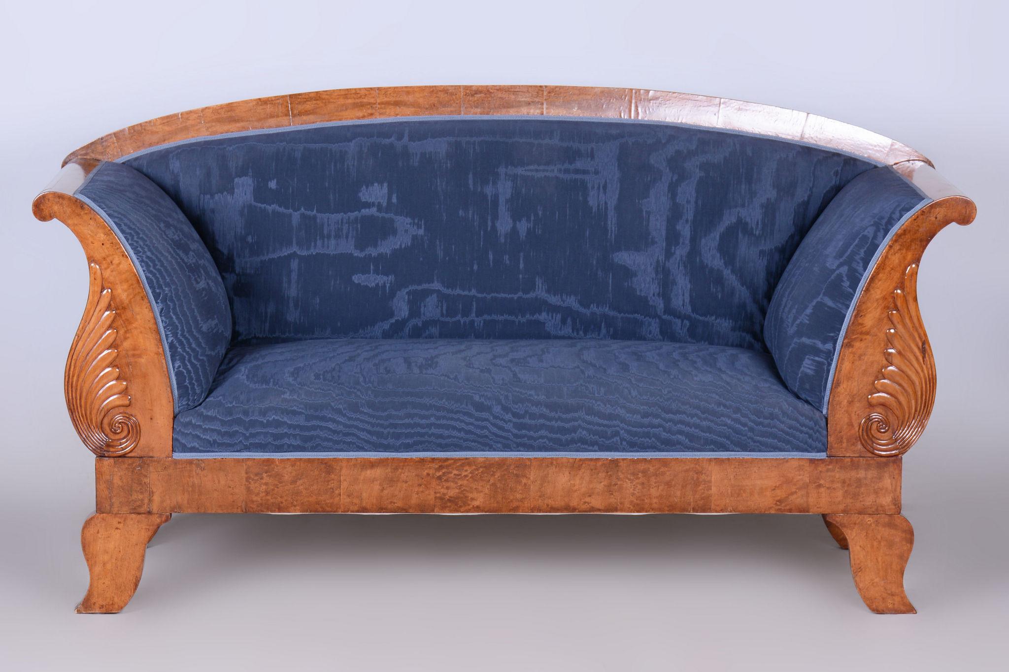 Restored Birch Sofa, Castle Biedermeier, New Upholstery, Sweden, 1820s For Sale 8