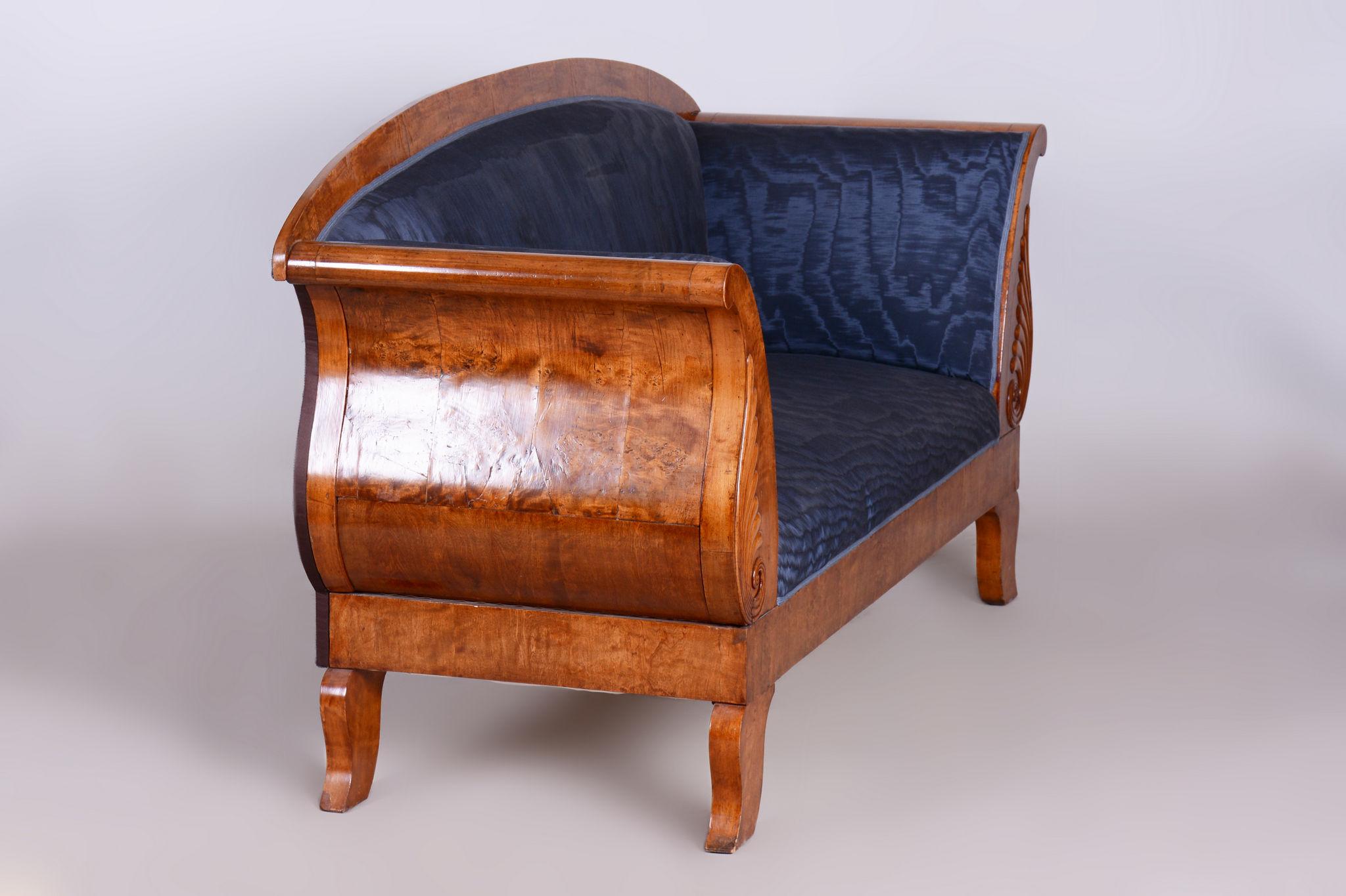 Early 19th Century Restored Birch Sofa, Castle Biedermeier, New Upholstery, Sweden, 1820s For Sale