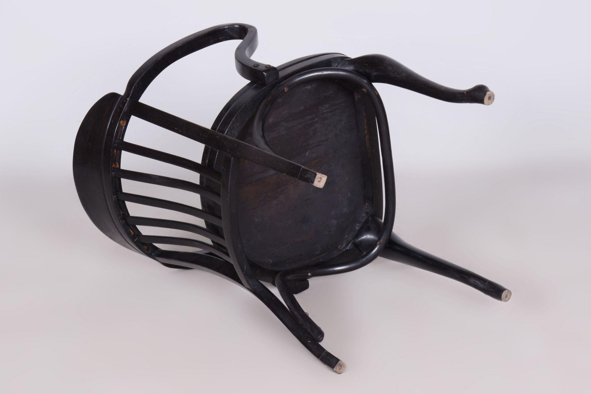 Restored Black ArtDeco Beech Armchair, Thonet Company, Austria, 1920s For Sale 2