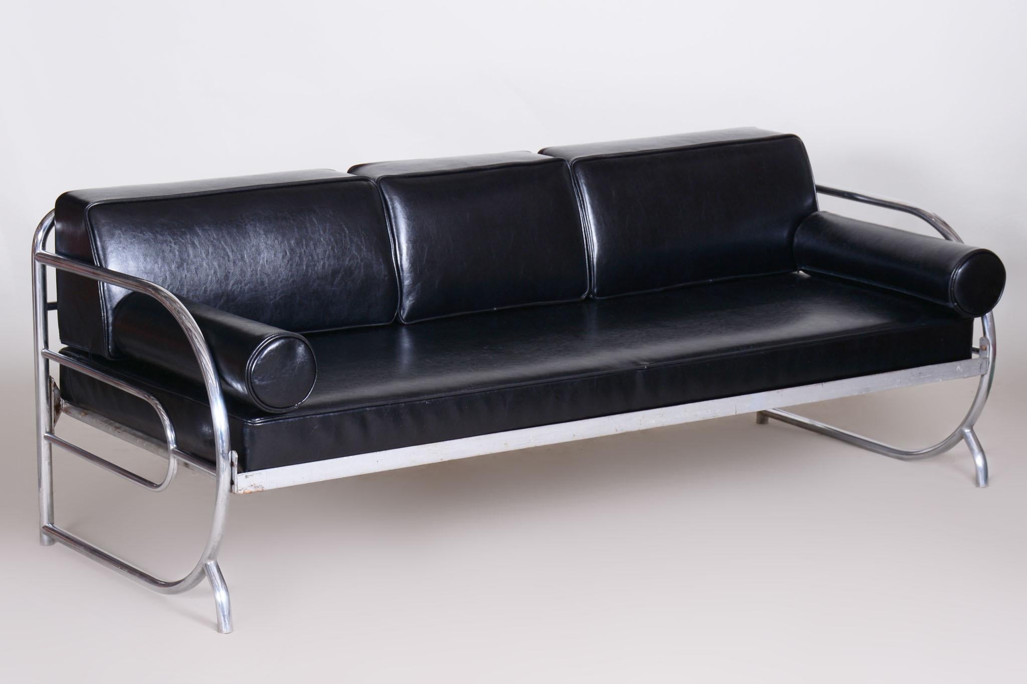 Tchèque Canapé Bauhaus noir restauré, designer Robert Slezak, cuir de haute qualité, années 1930 en vente