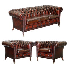 Vintage Restored Bordeaux Leather Chesterfield Club Suite Armchair & Sofa on Turned Legs