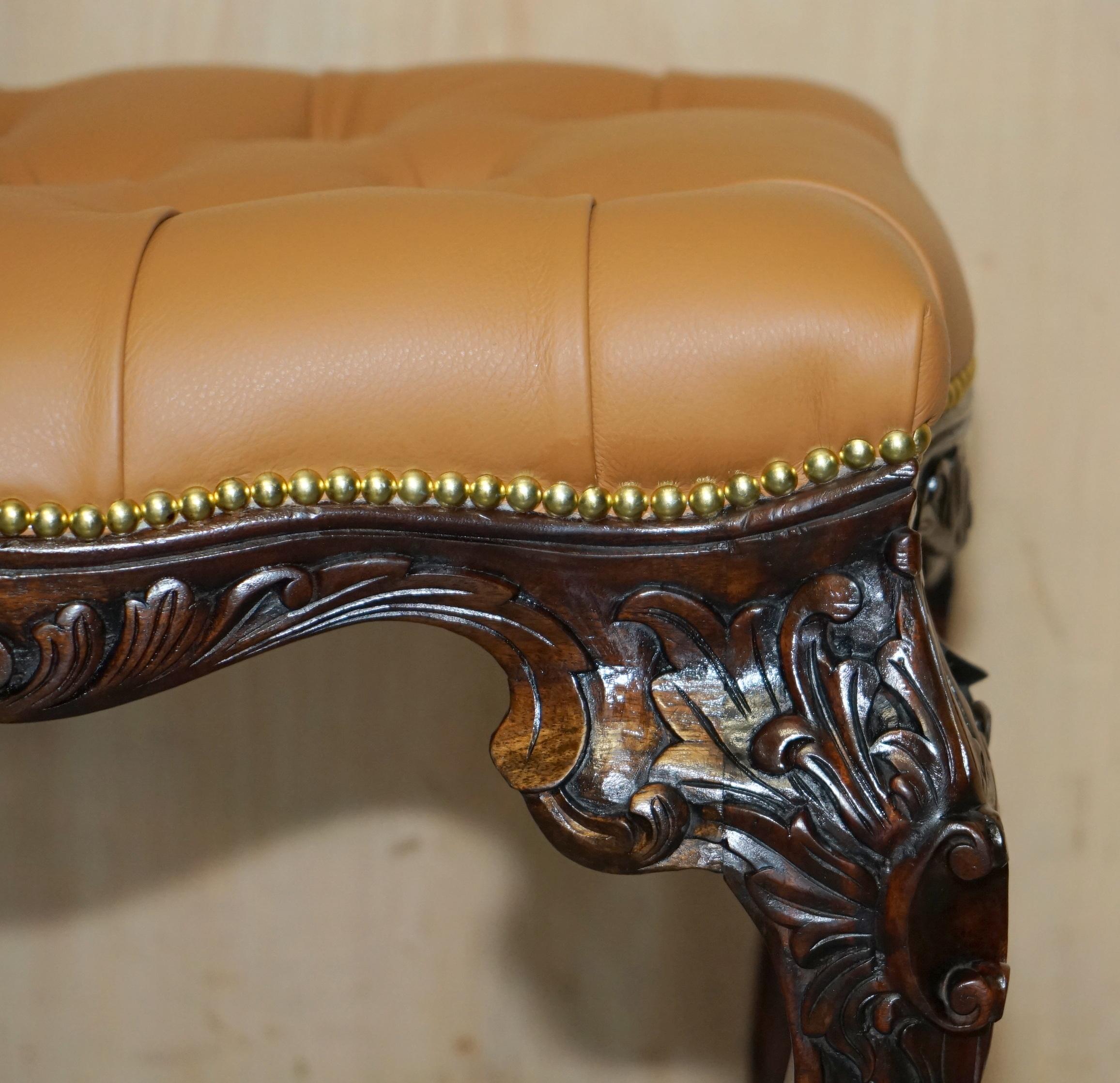 RESTORATED BROWN LEATHER CLAW & BALL CHESTERFIELD PIANO OR DRESSiNG TABLE STOOL im Angebot 4