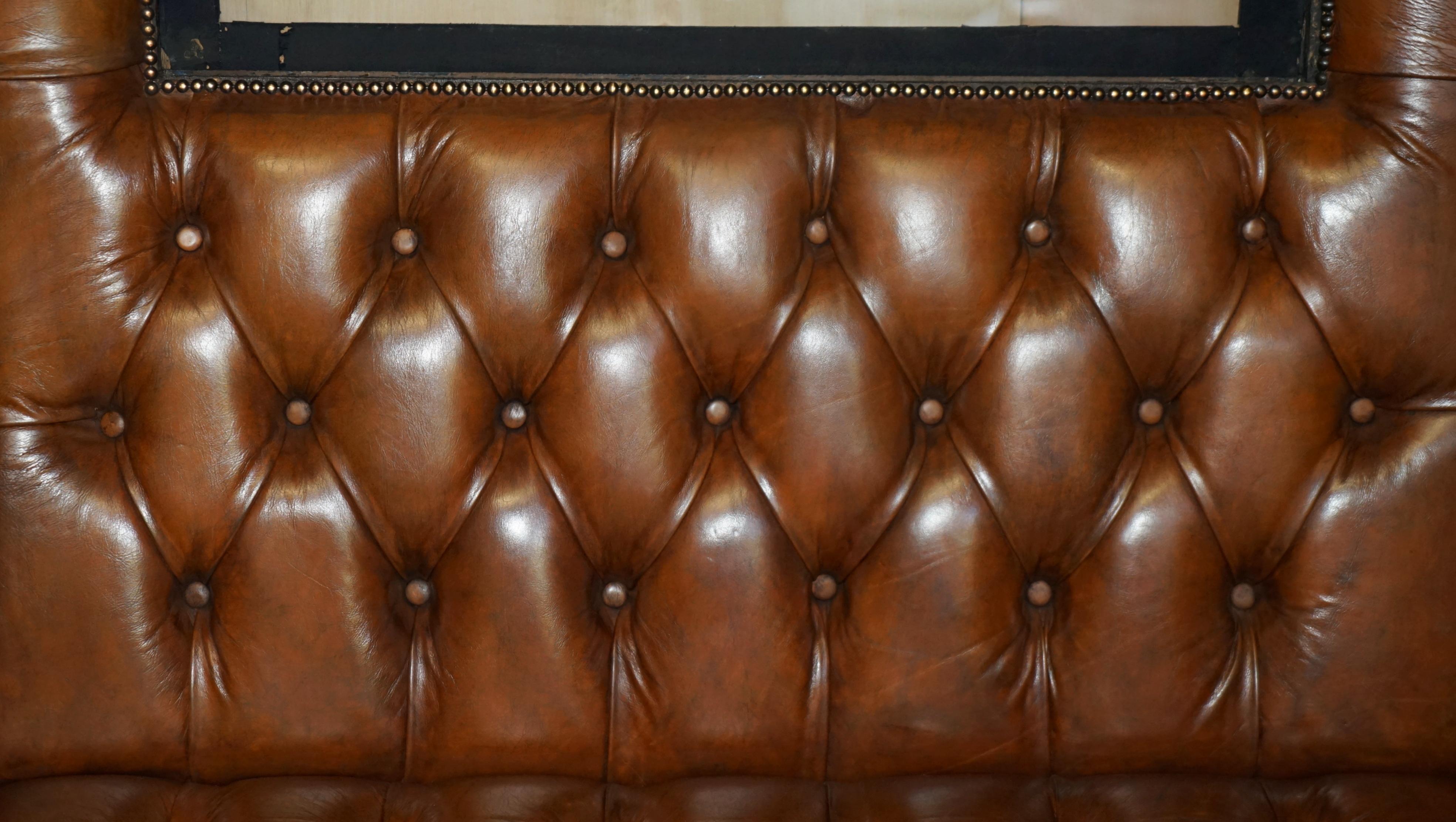 Leather RESTORED BROWN LEATHER ViCTORIAN CARRIAGE SEAT SOFA ROYAL ARMORIAL COAT OF ARMS For Sale