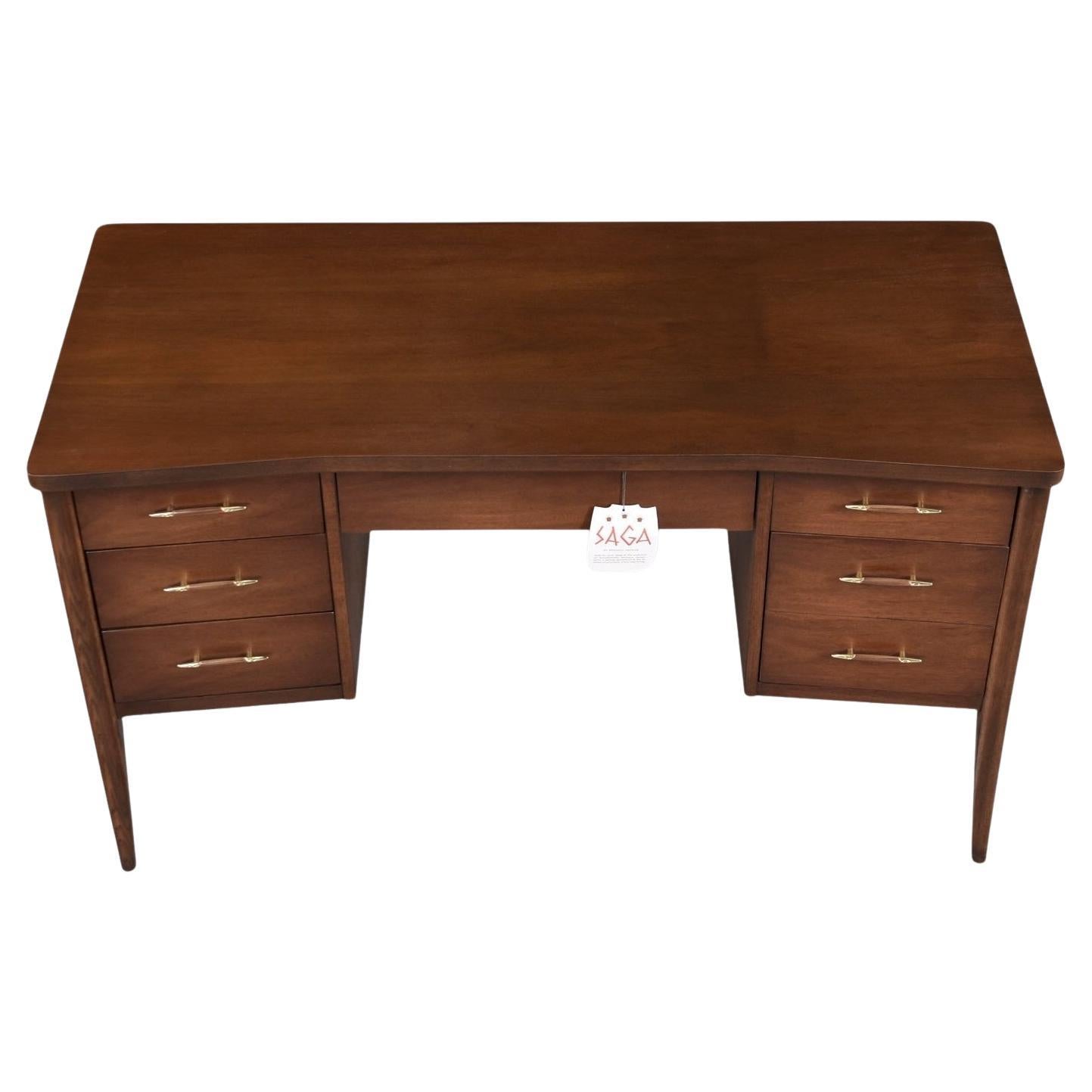 Mid-Century Modern Bureau Broyhill Saga restauré avec tiroir pour dossiers et étiquette d'origine en vente