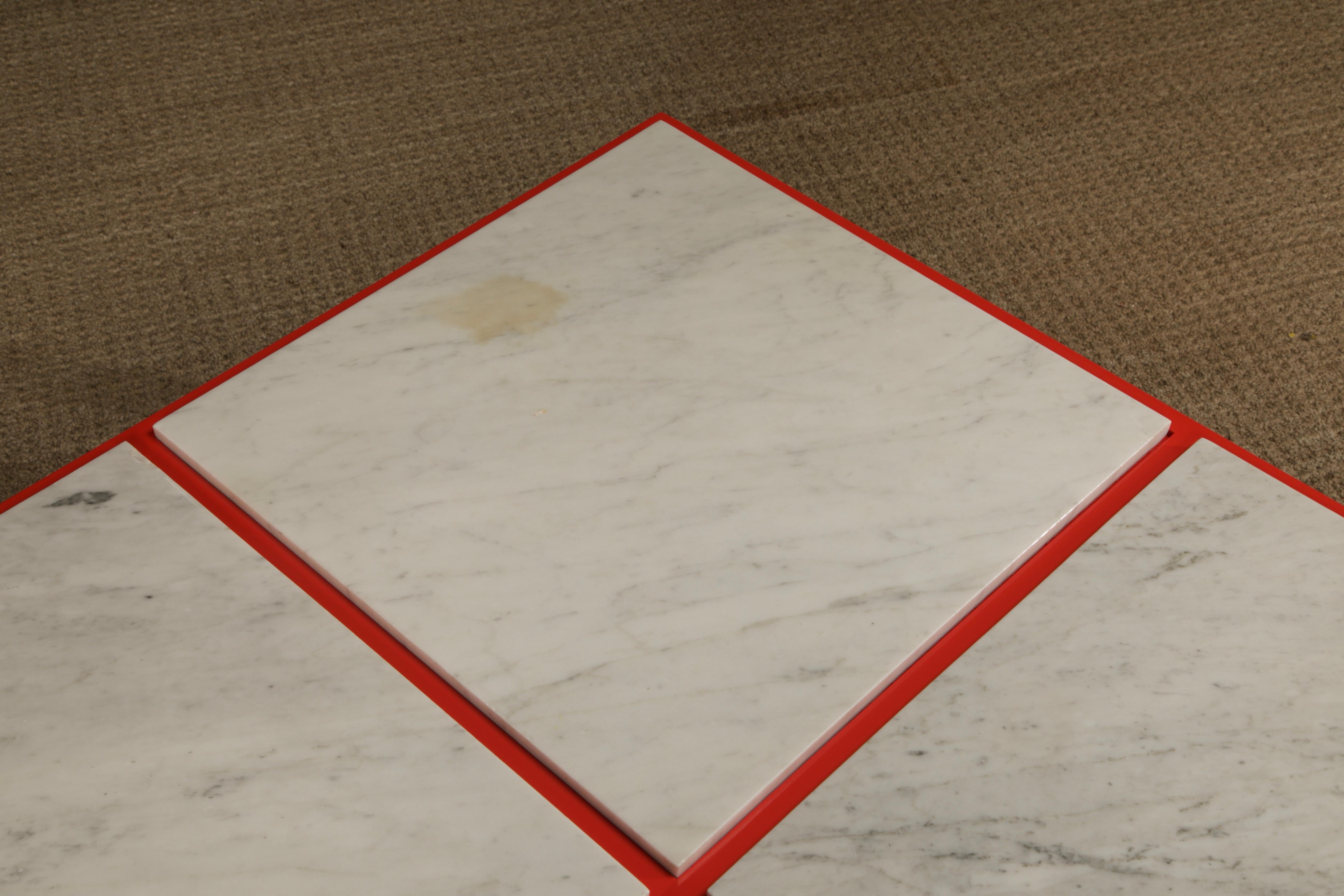 Restaurierter Couchtisch aus Carrara-Marmor von Maison Jansen, ca. 1940er Jahre, signiert im Angebot 4