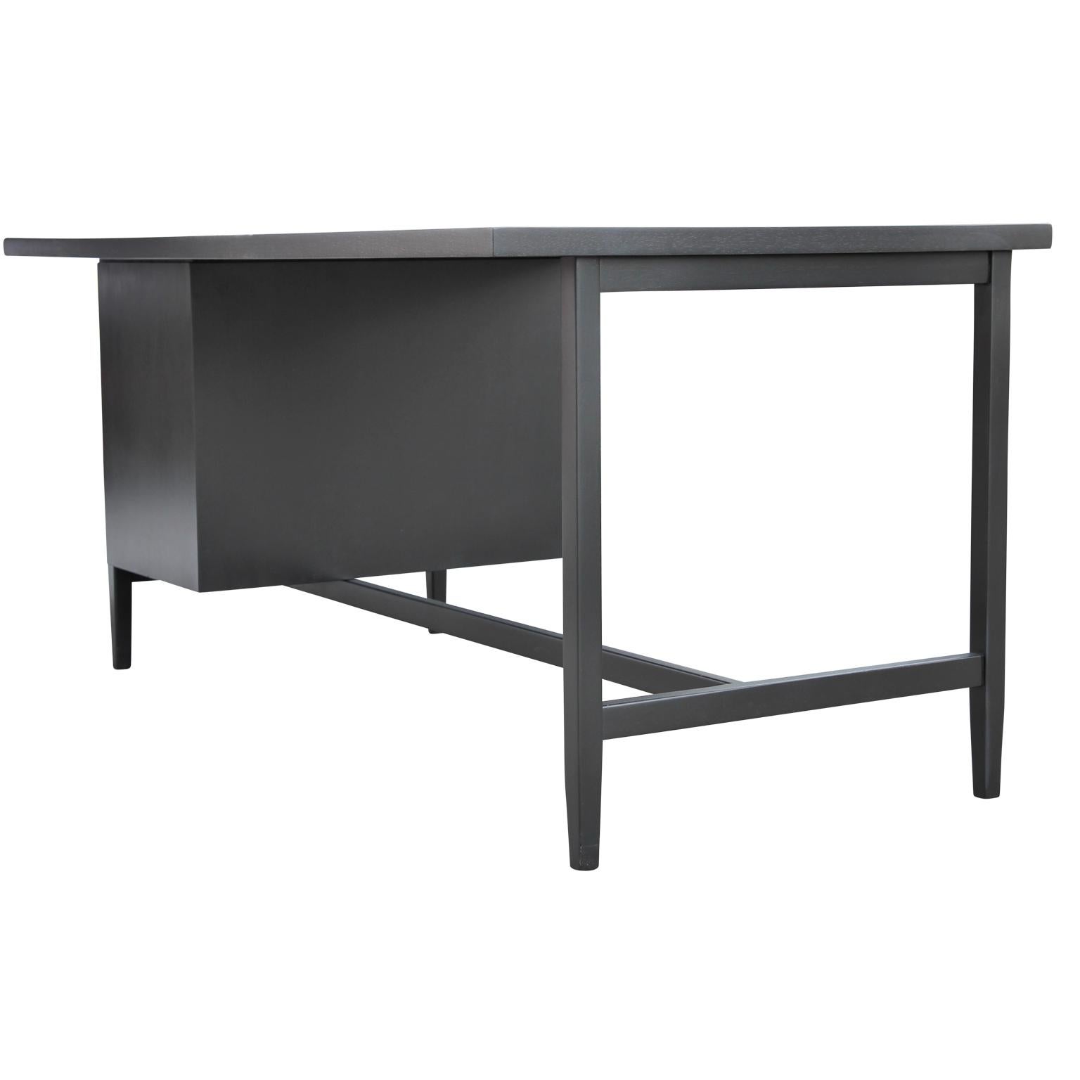 Restored Charcoal Black Mid-Century Modern Knoll Desk In Excellent Condition In Houston, TX