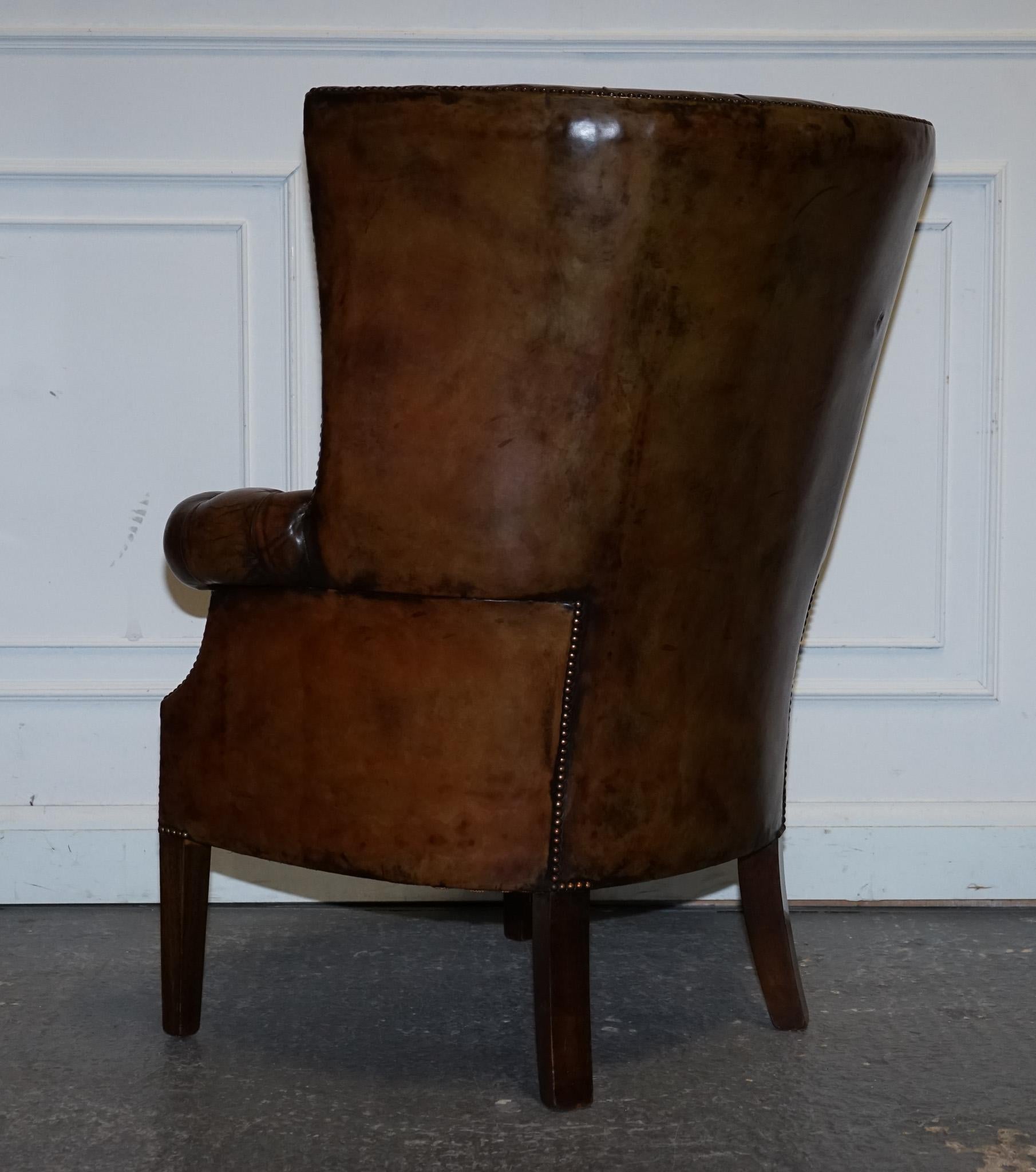 RESTORED CHESTERFIELD HANDGEFÄRBTES LEINER PORTERS WINGBACK ARMCHAiR im Angebot 6