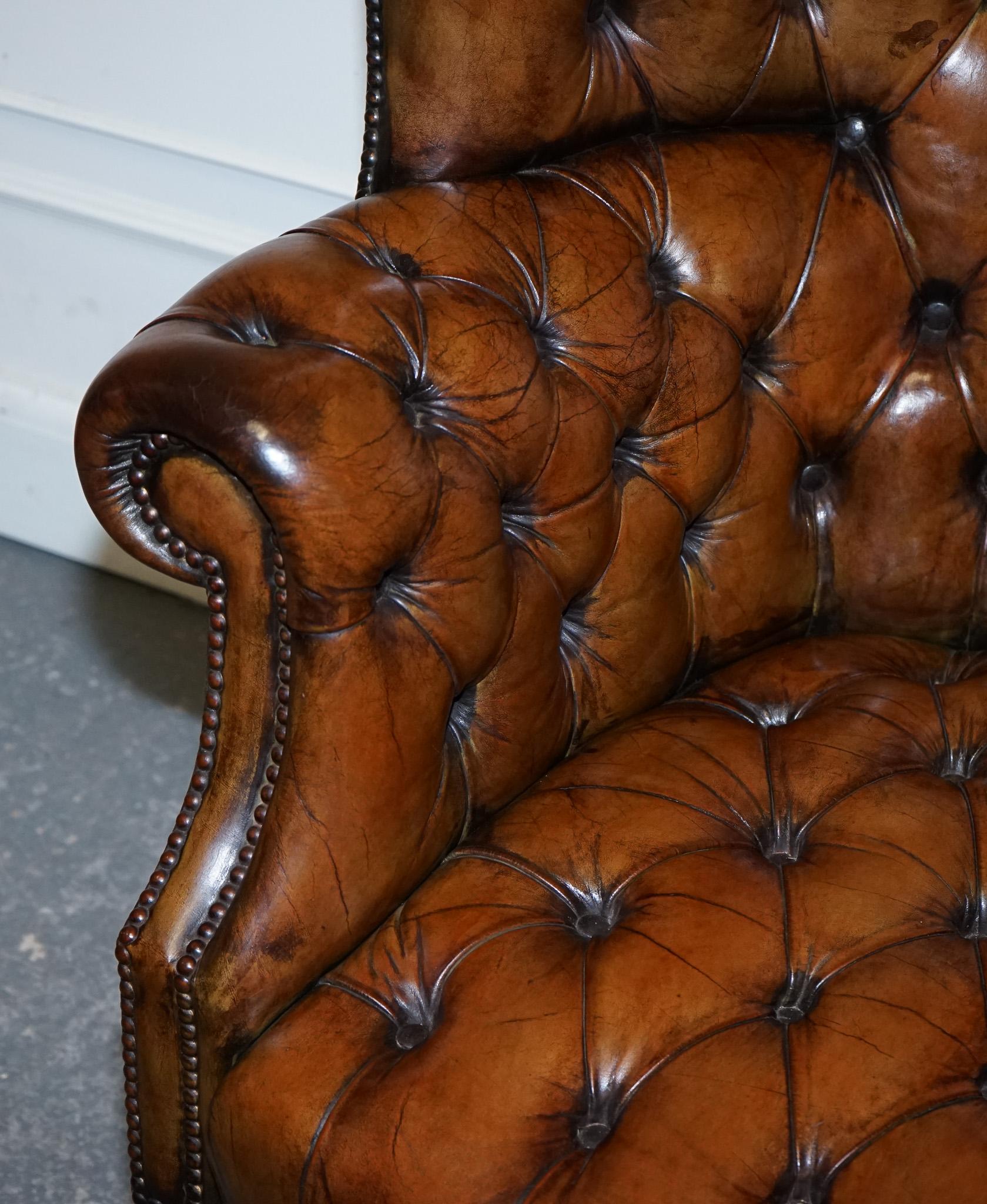 RESTORED CHESTERFIELD HANDGEFÄRBTES LEINER PORTERS WINGBACK ARMCHAiR im Angebot 9