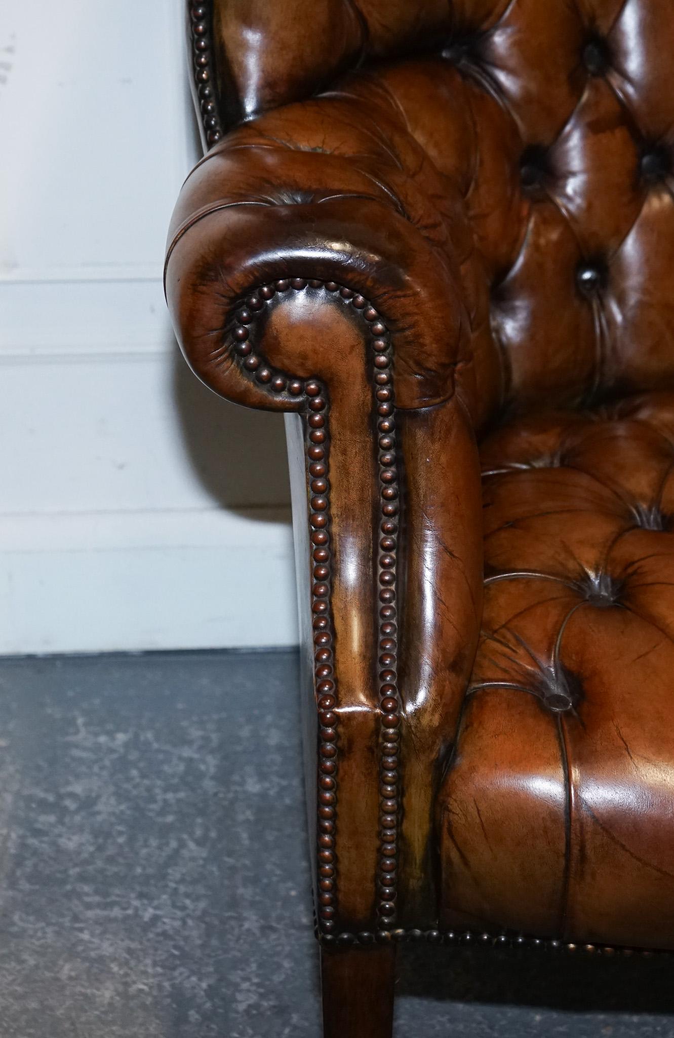 RESTORED CHESTERFIELD HANDGEFÄRBTES LEINER PORTERS WINGBACK ARMCHAiR im Angebot 1