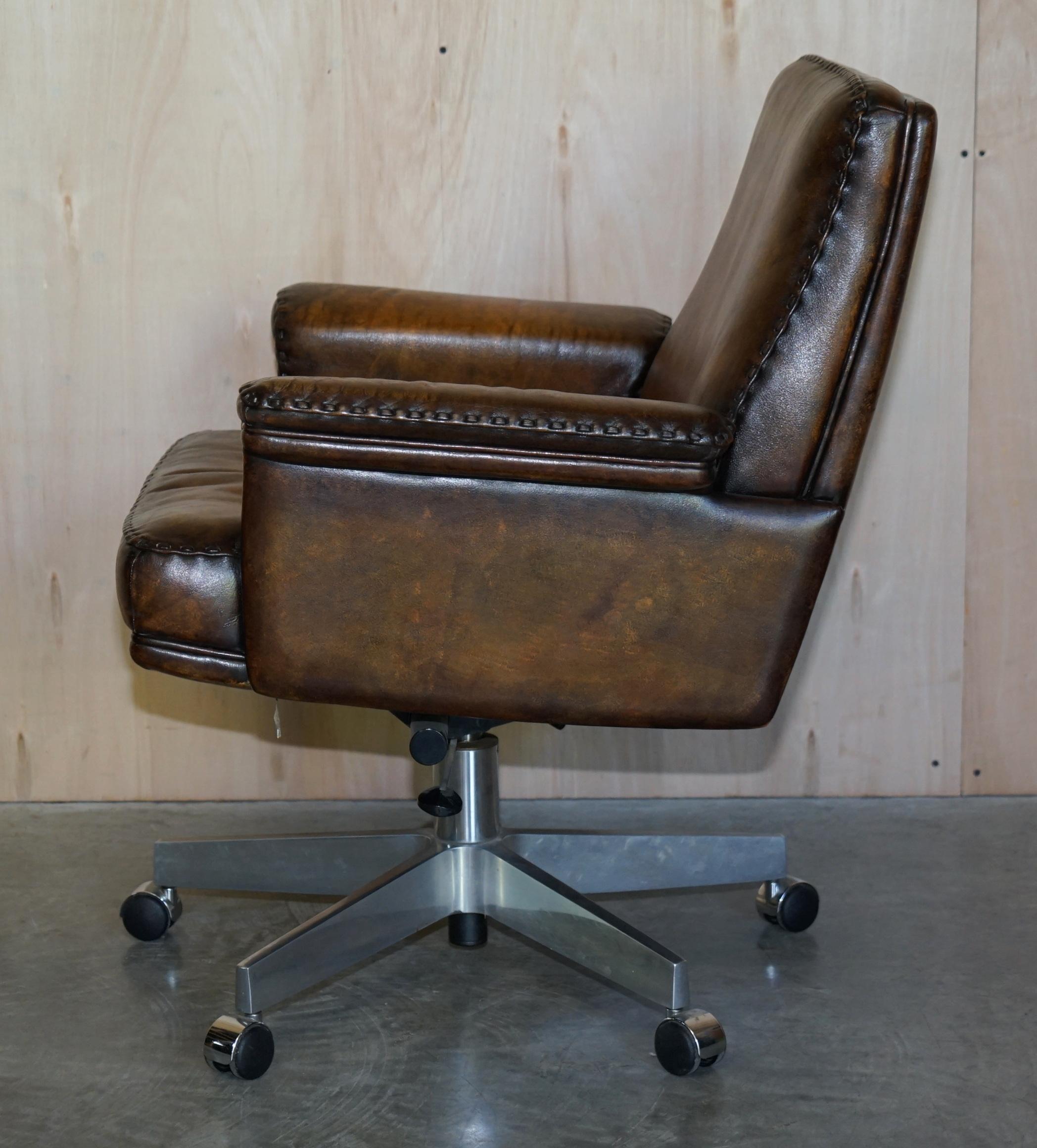 Restored circa 1960 De Sede DS-35 Brown Leather Office Captains Swivel Armchair 11