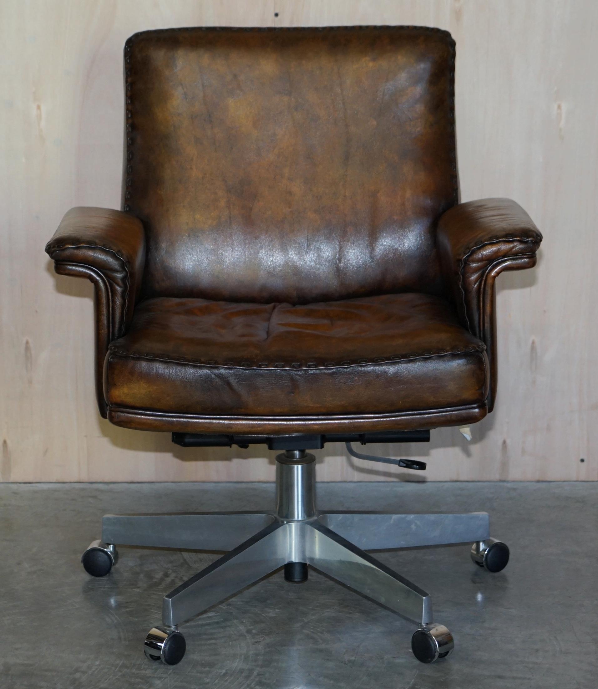 Mid-Century Modern Restored circa 1960 De Sede DS-35 Brown Leather Office Captains Swivel Armchair