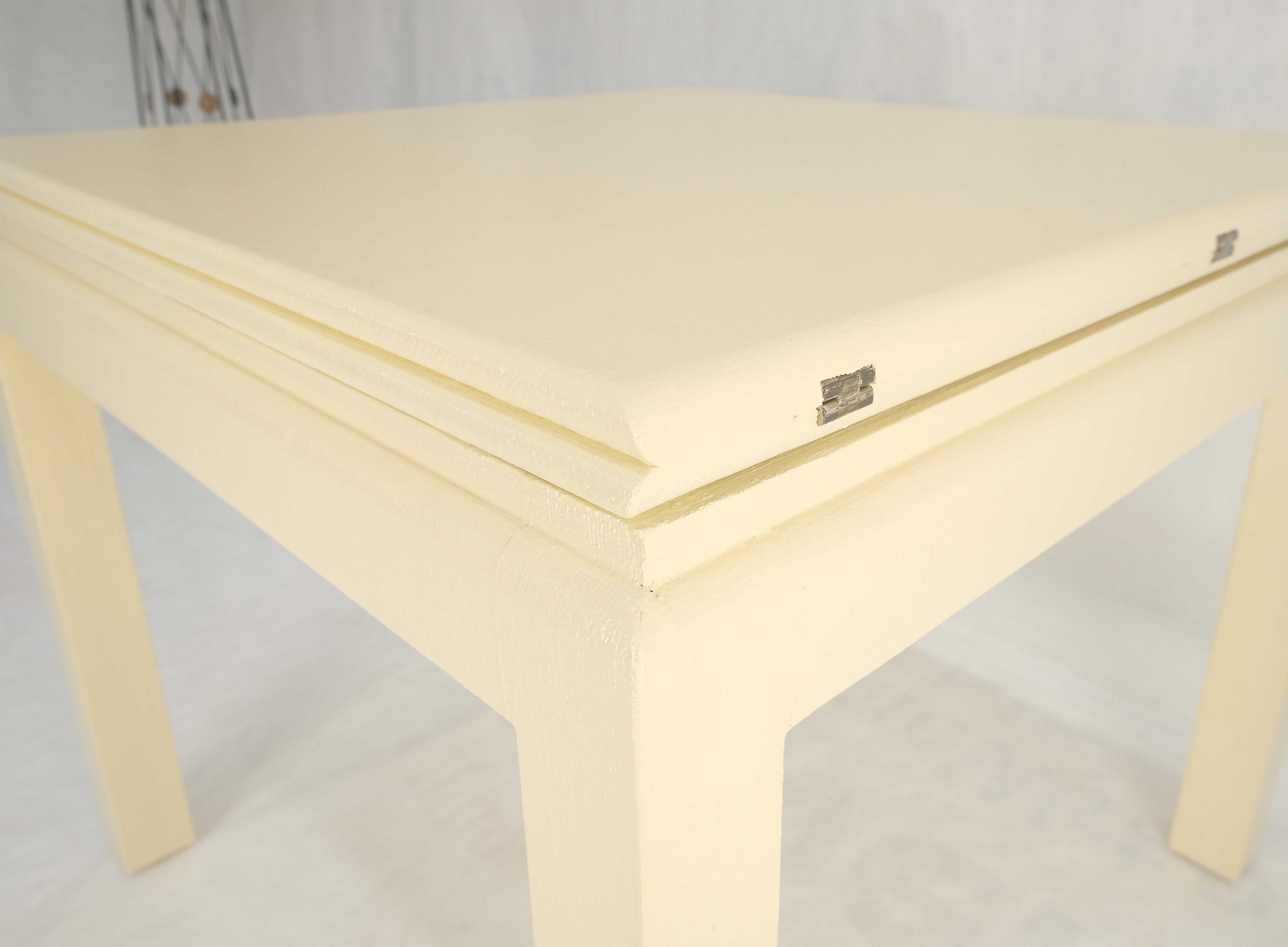 Restaurierter cremefarbener, beige lackierter, quadratischer Flip-Top-Esstisch aus Stoff mit Flip-Platte MINT! 3