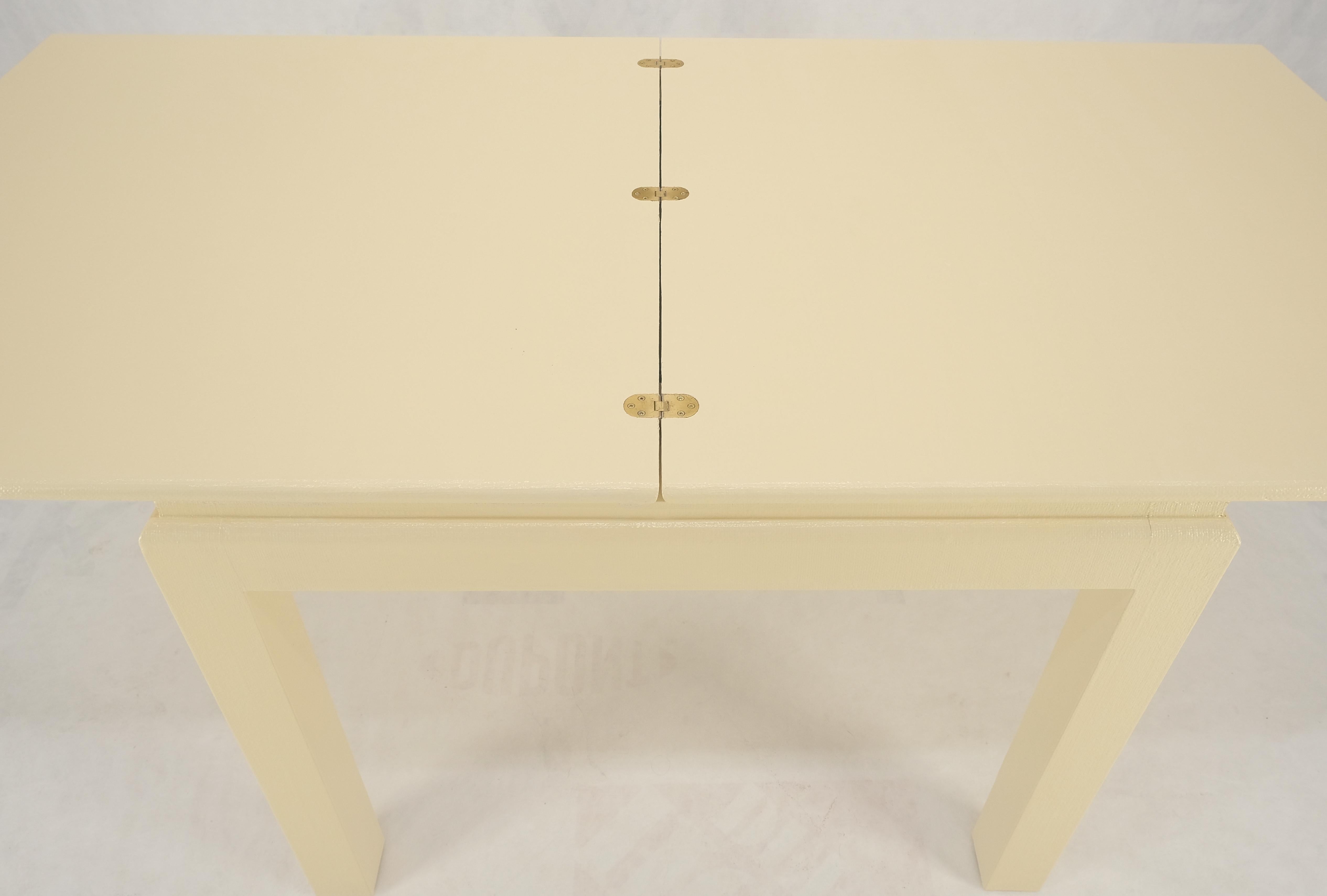 Restaurierter cremefarbener, beige lackierter, quadratischer Flip-Top-Esstisch aus Stoff mit Flip-Platte MINT! 5