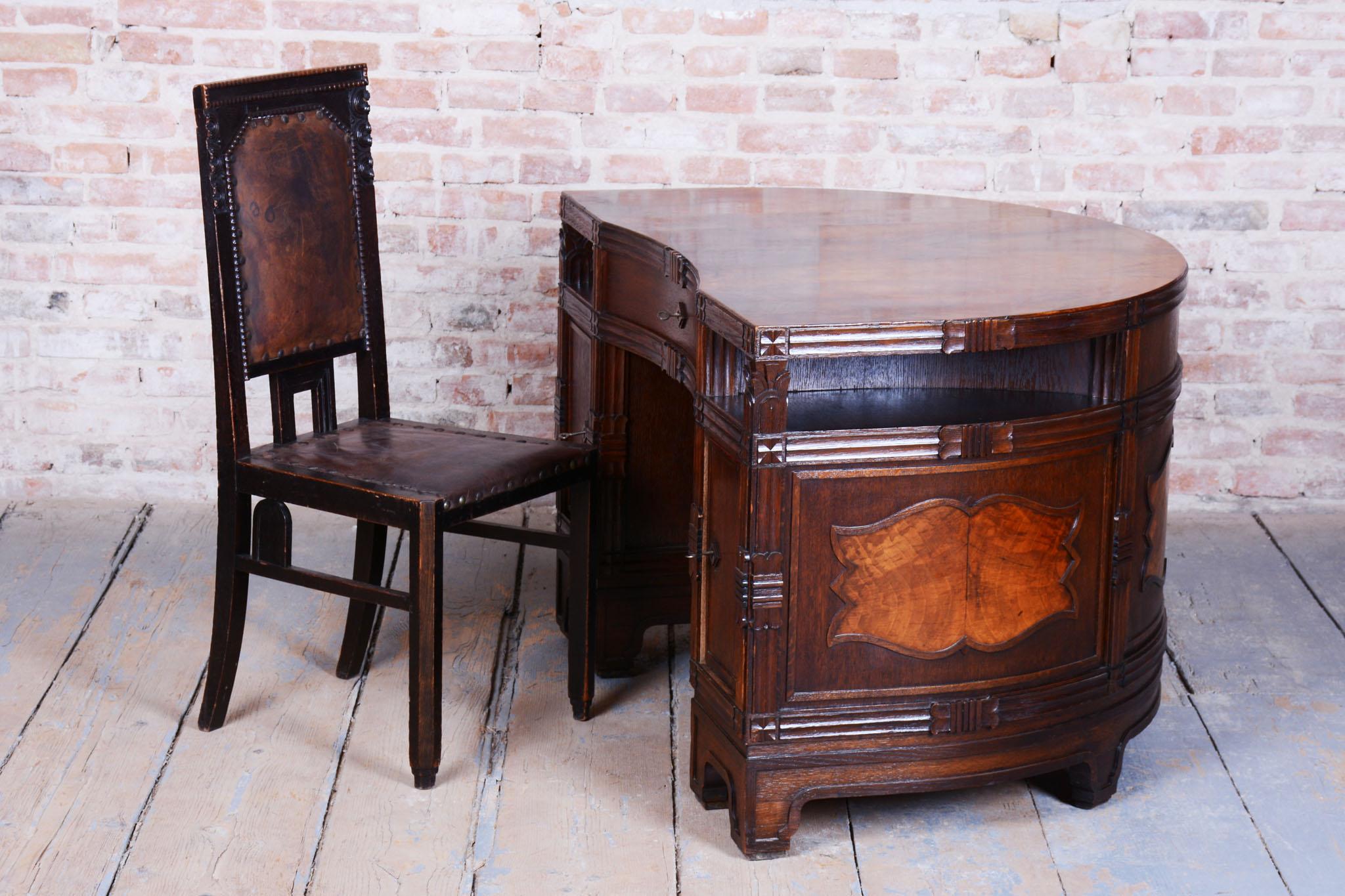Restored Cubistic Writing Desk, Oak, Walnut, Revived Polish, Czech, 1910s For Sale 5