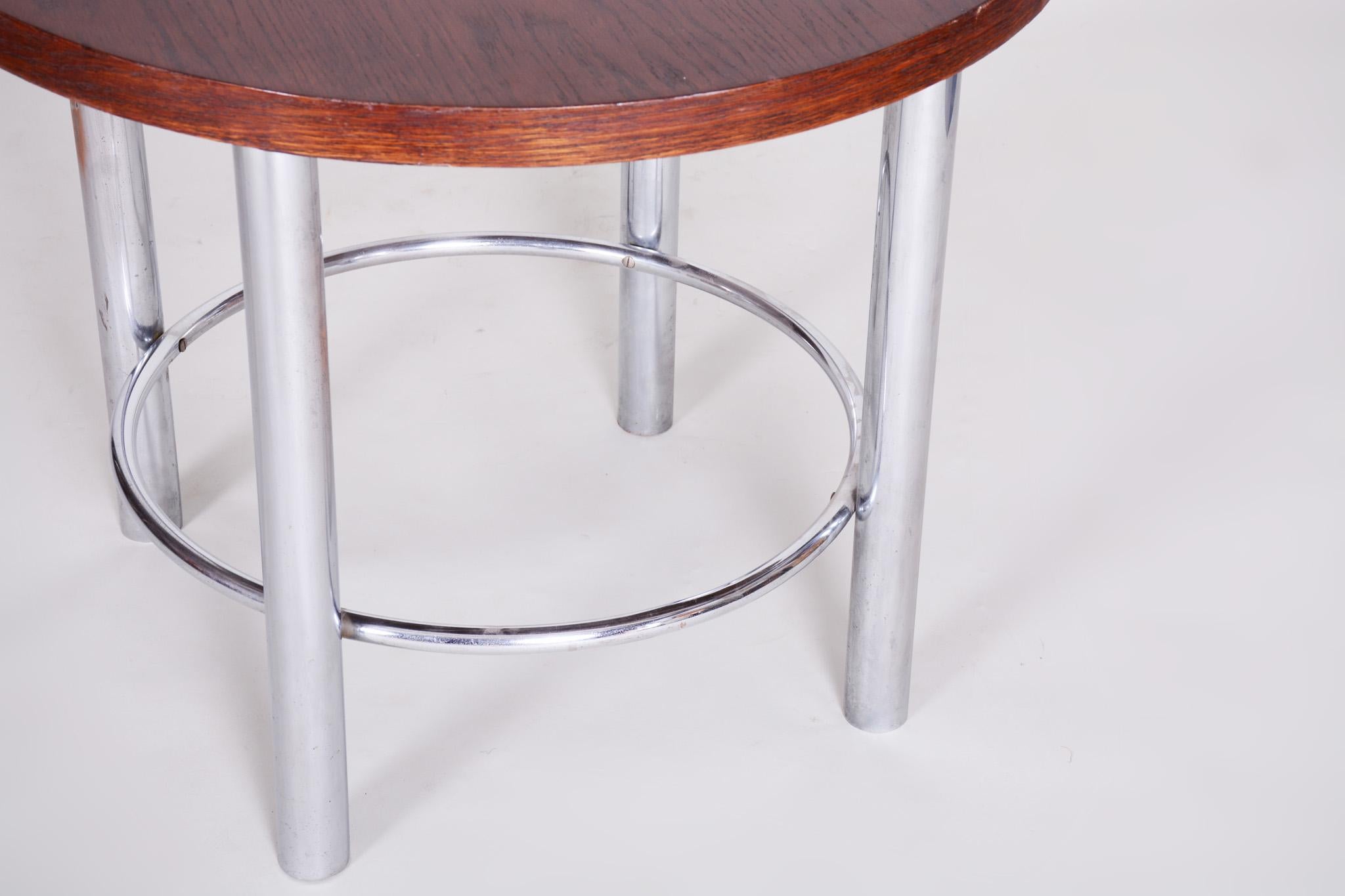 Restored Czech Round Oak Bauhaus Table by Mücke & Melder, Chrome, 1930s For Sale 1