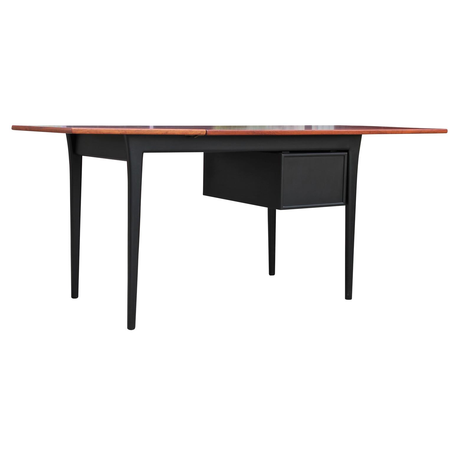 Mid-20th Century Restored Danish Rosewood Drop Leaf Desk by Arne Vodder for Sibast