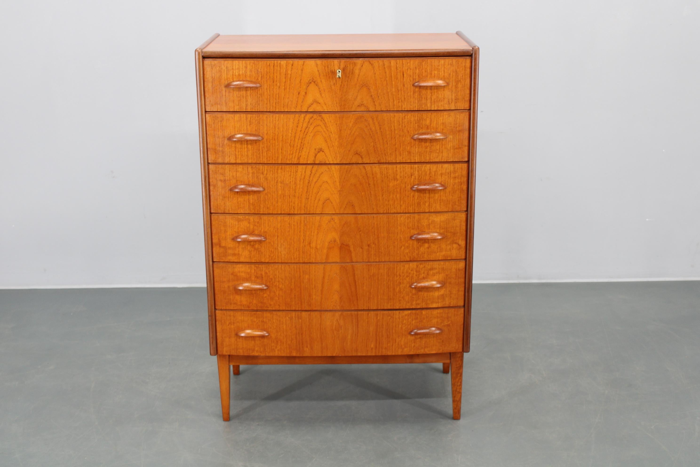 Danese Cassettiera danese in teak restaurata, anni '60 - Mid-Century Modern Scandinavian