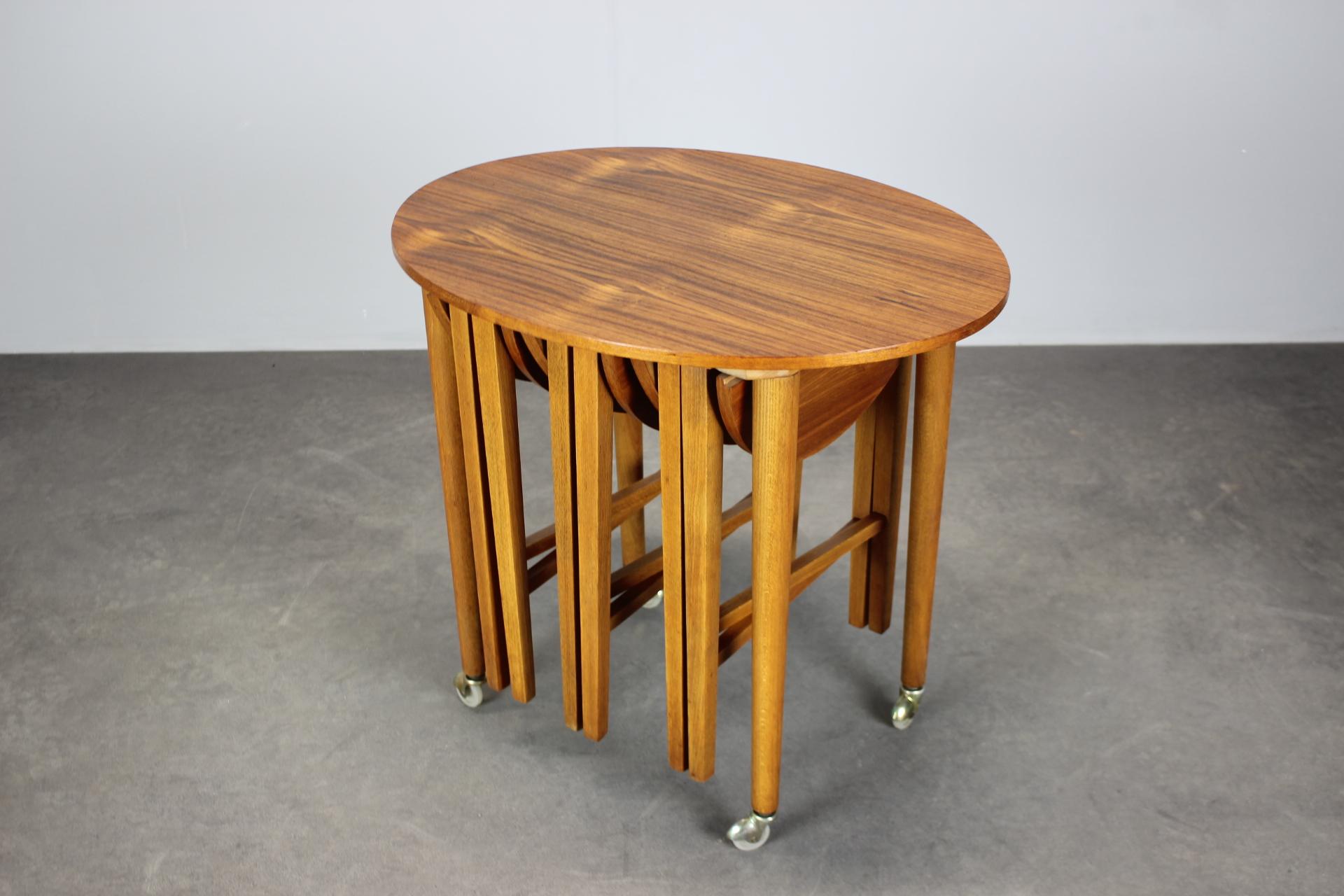 Restored Danish Teak Folding Table with Three Nesting Chairs by Poul Hundevad, 1 For Sale 6