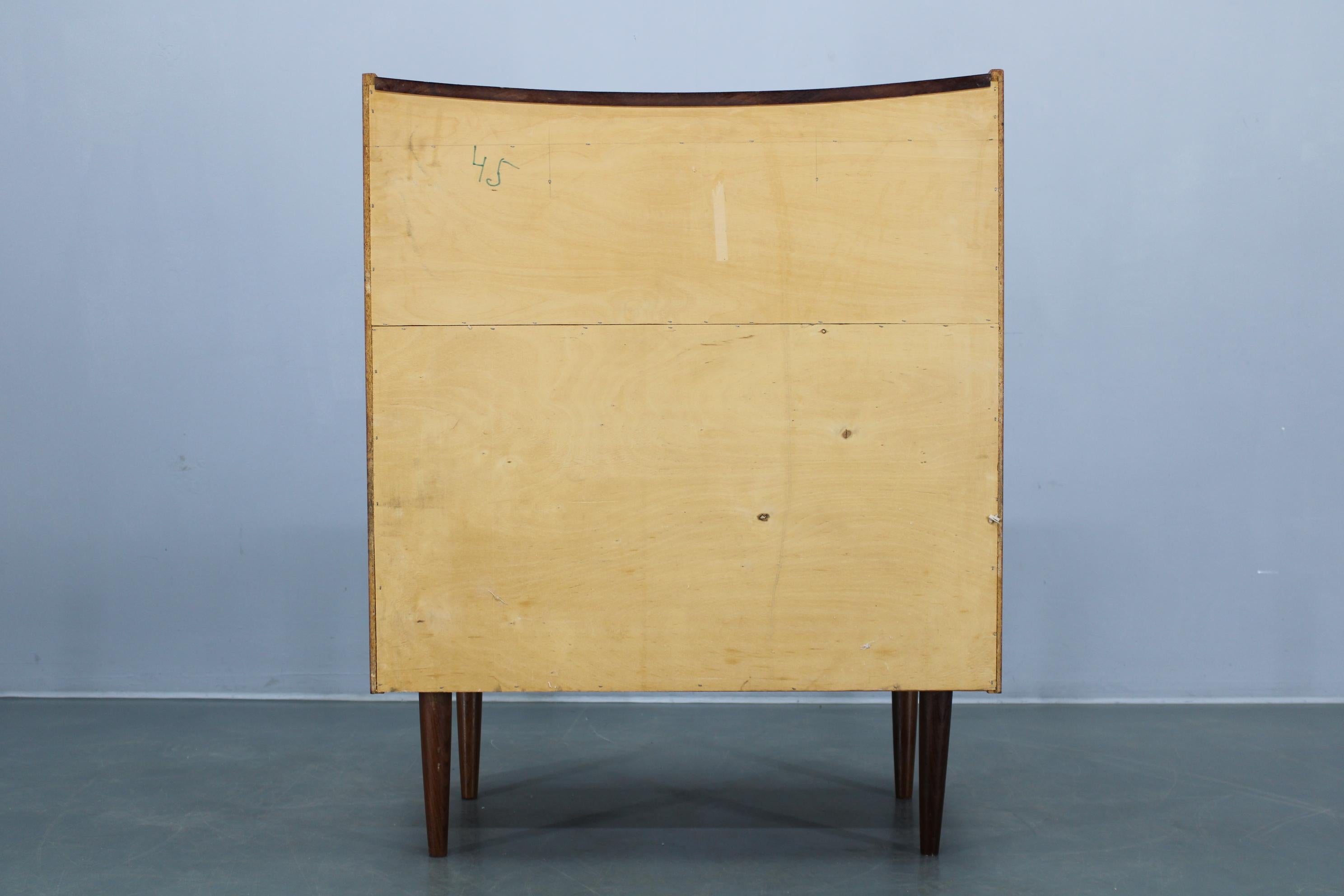 Mobile scrittoio/guardaroba in teak danese restaurato con specchio e scrivania estraibile, anni '60 in vendita 6