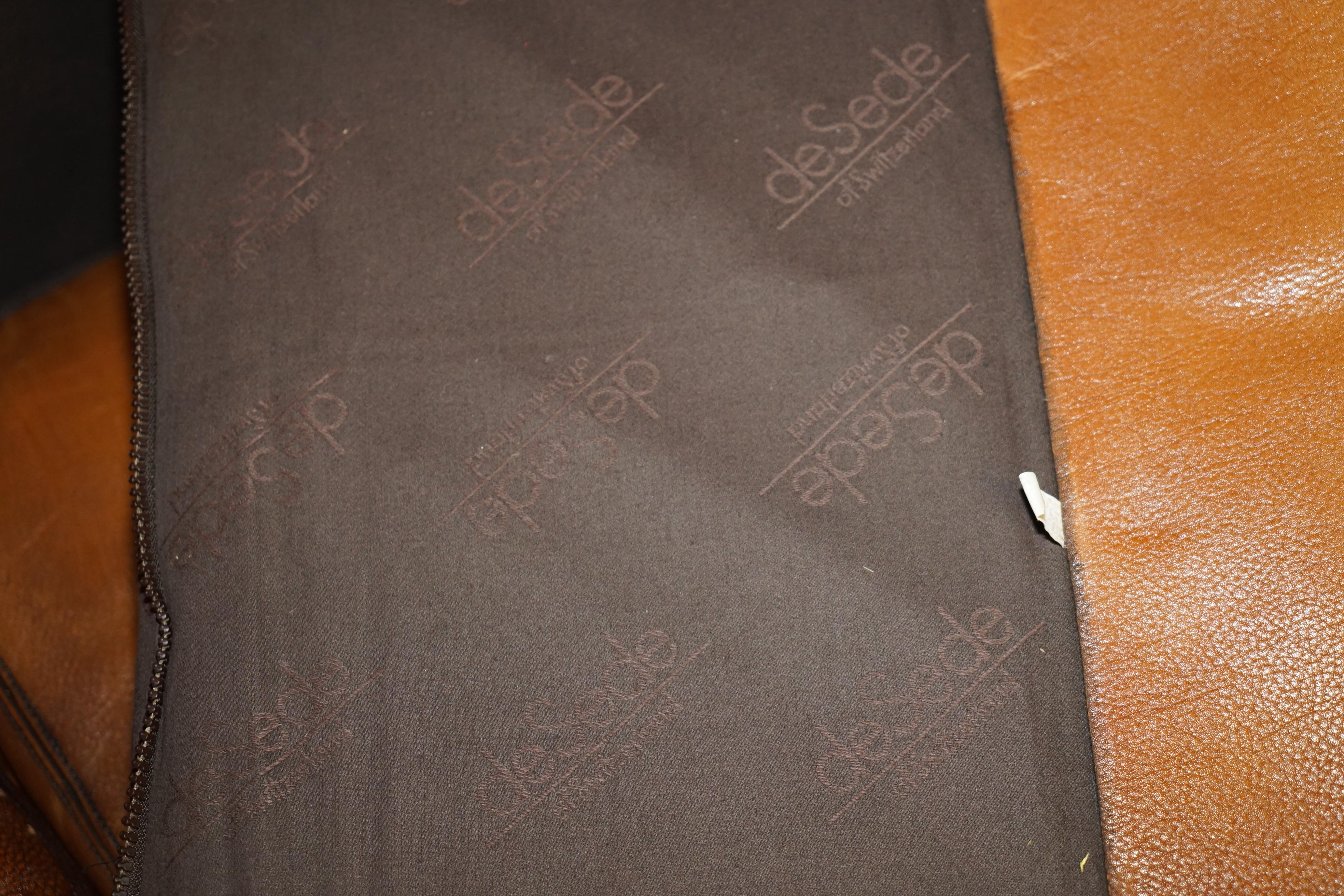 RESTORED DE SEDE DS17 BROWN BUFFALO NECK LEATHER TWO SEAT SOFA PART OF SUiTE en vente 12