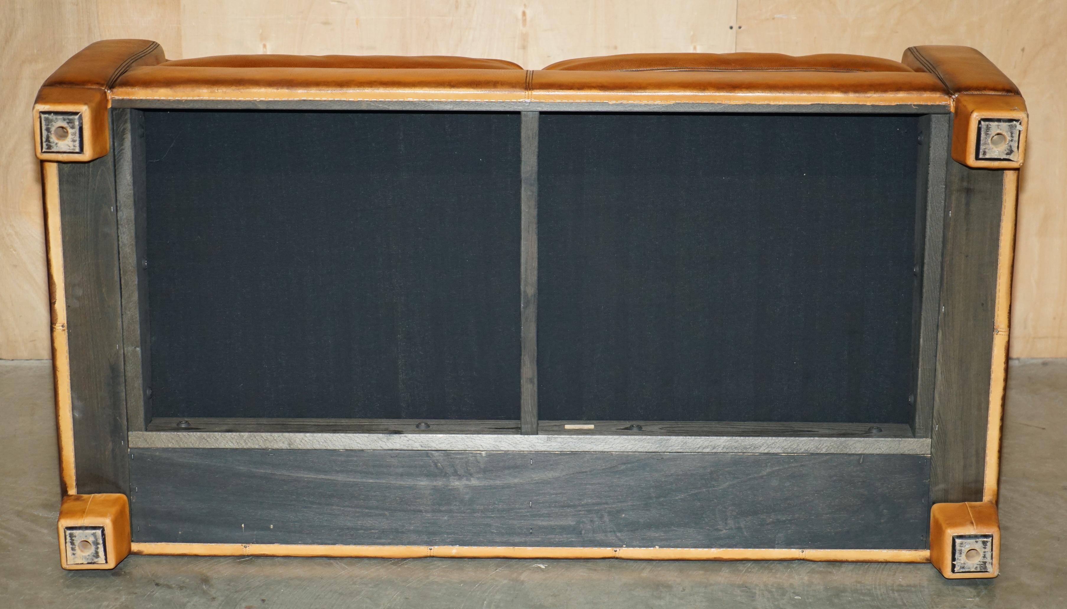 RESTORED DE SEDE DS17 BROWN BUFFALO NECK LEATHER TWO SEAT SOFA PART OF SUiTE en vente 13