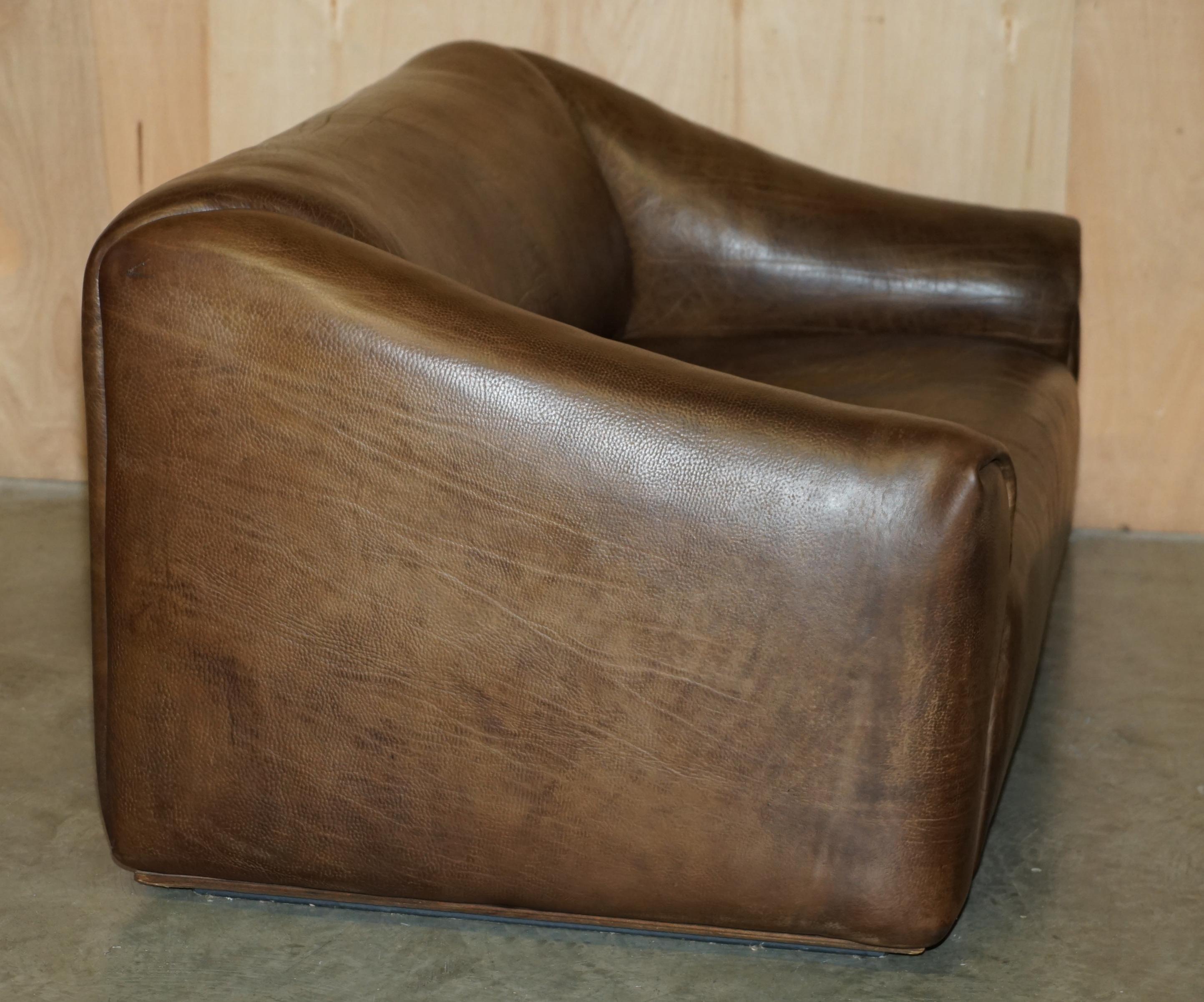 RESTORED DE SEDE DS47 RECLINING BROWN BUFFALO NECK LEATHER SOFA PART OF A SUiTE For Sale 3