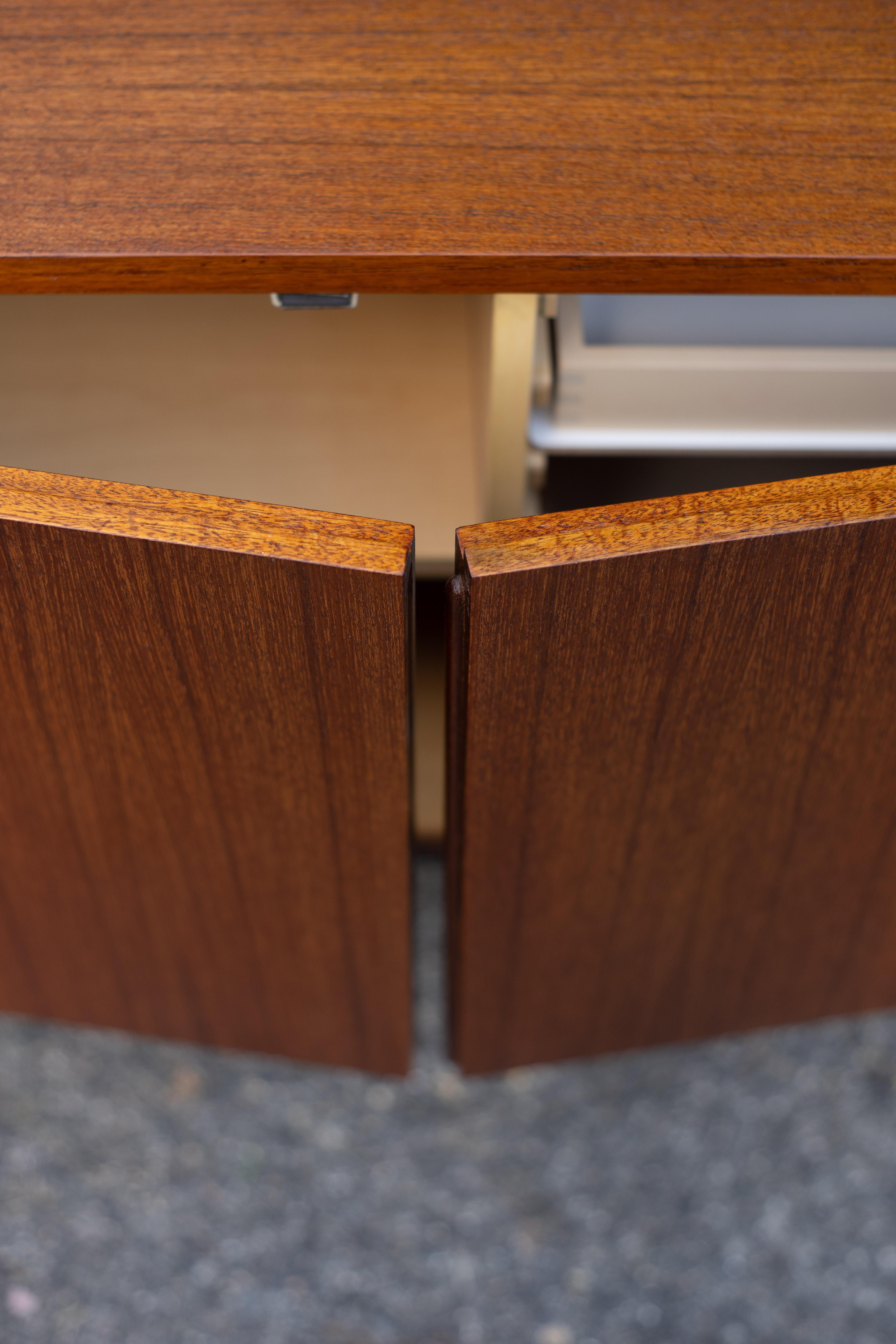 Restored Dieter Waeckerlin Behr Mobel Model B40 Steel & Teak Sideboard Cabinet For Sale 11