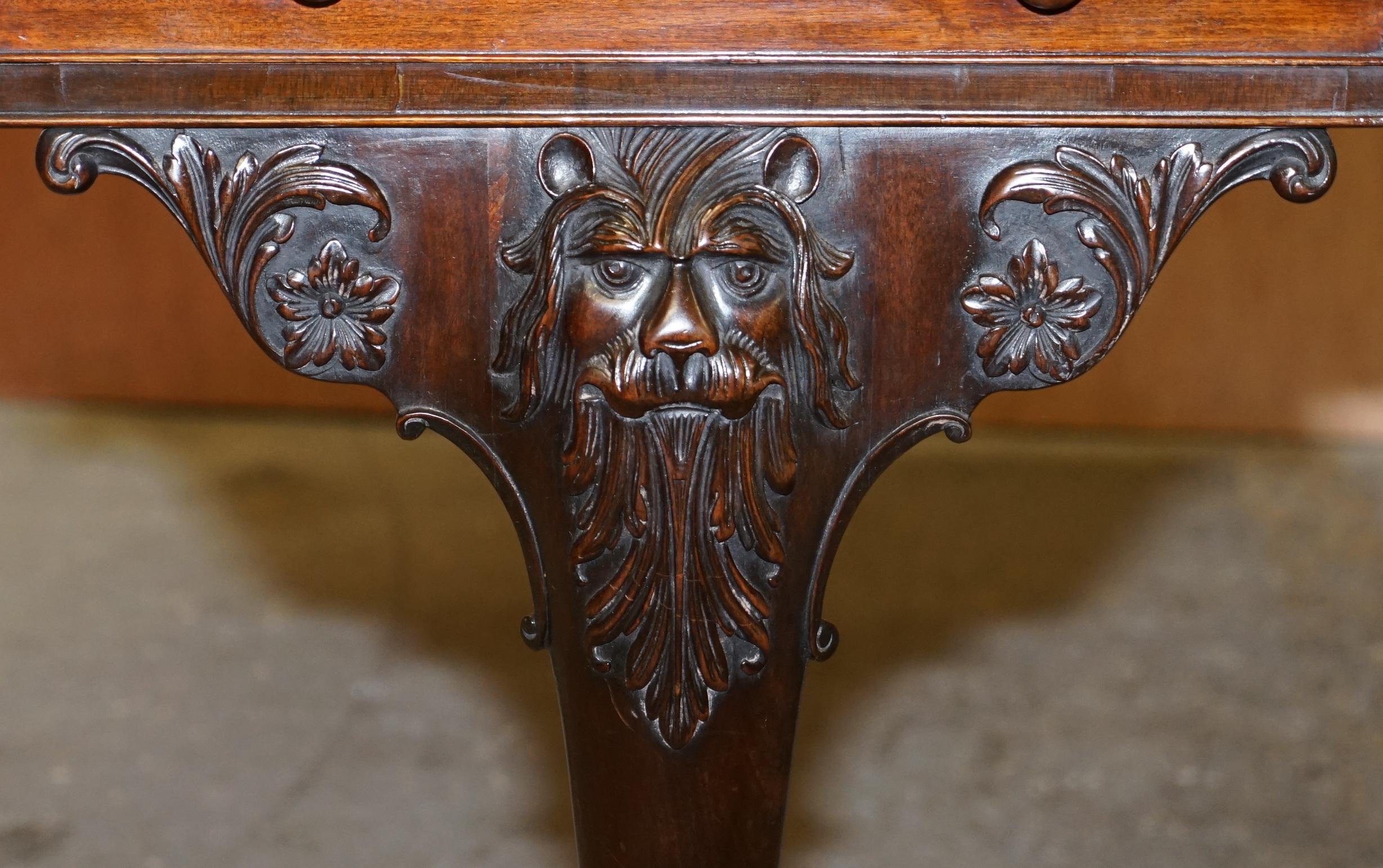 Druce & Co, table de bibliothèque d'appoint victorienne géorgienne restaurée avec sculptures de lion en vente 7