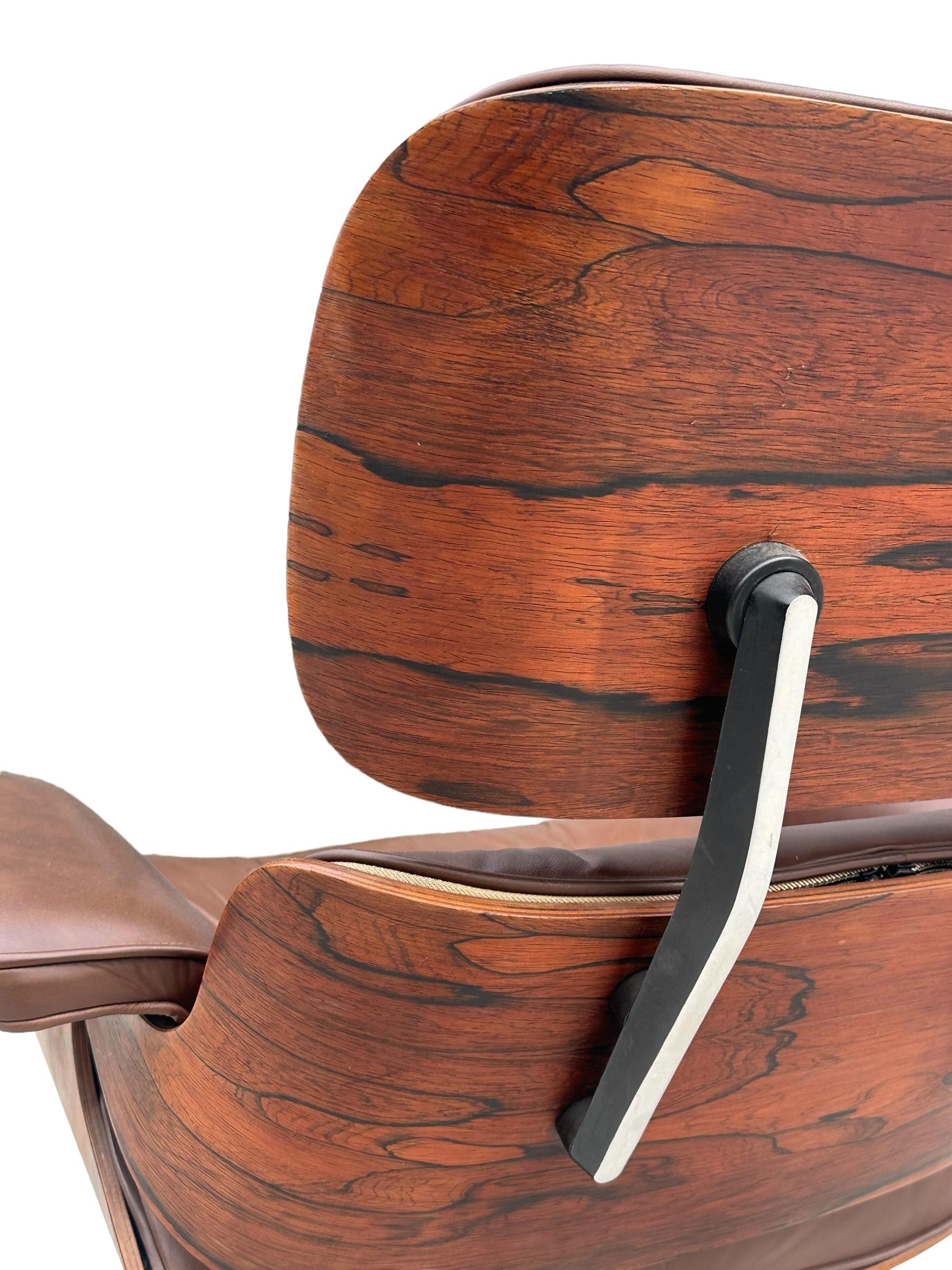 20th Century Restored Eames Herman Miller Lounge Chair and Ottoman For Sale
