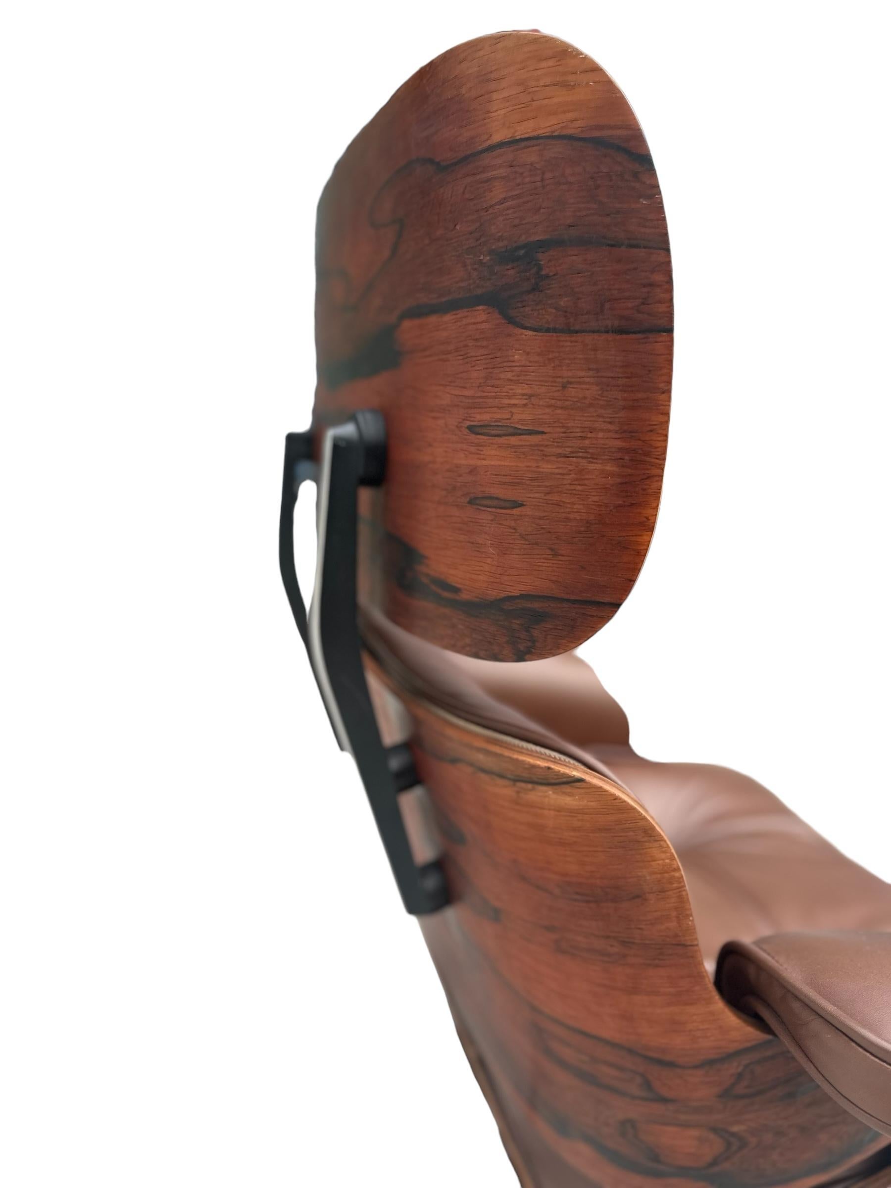 Chaise longue et pouf Eames Herman Miller restaurées en vente 2