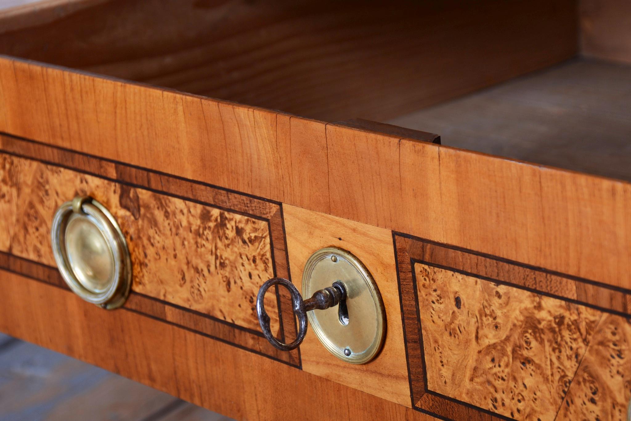 Credenza Impero restaurata, Wood Wood, Polacco restaurato, Ceco, 1790 in vendita 9