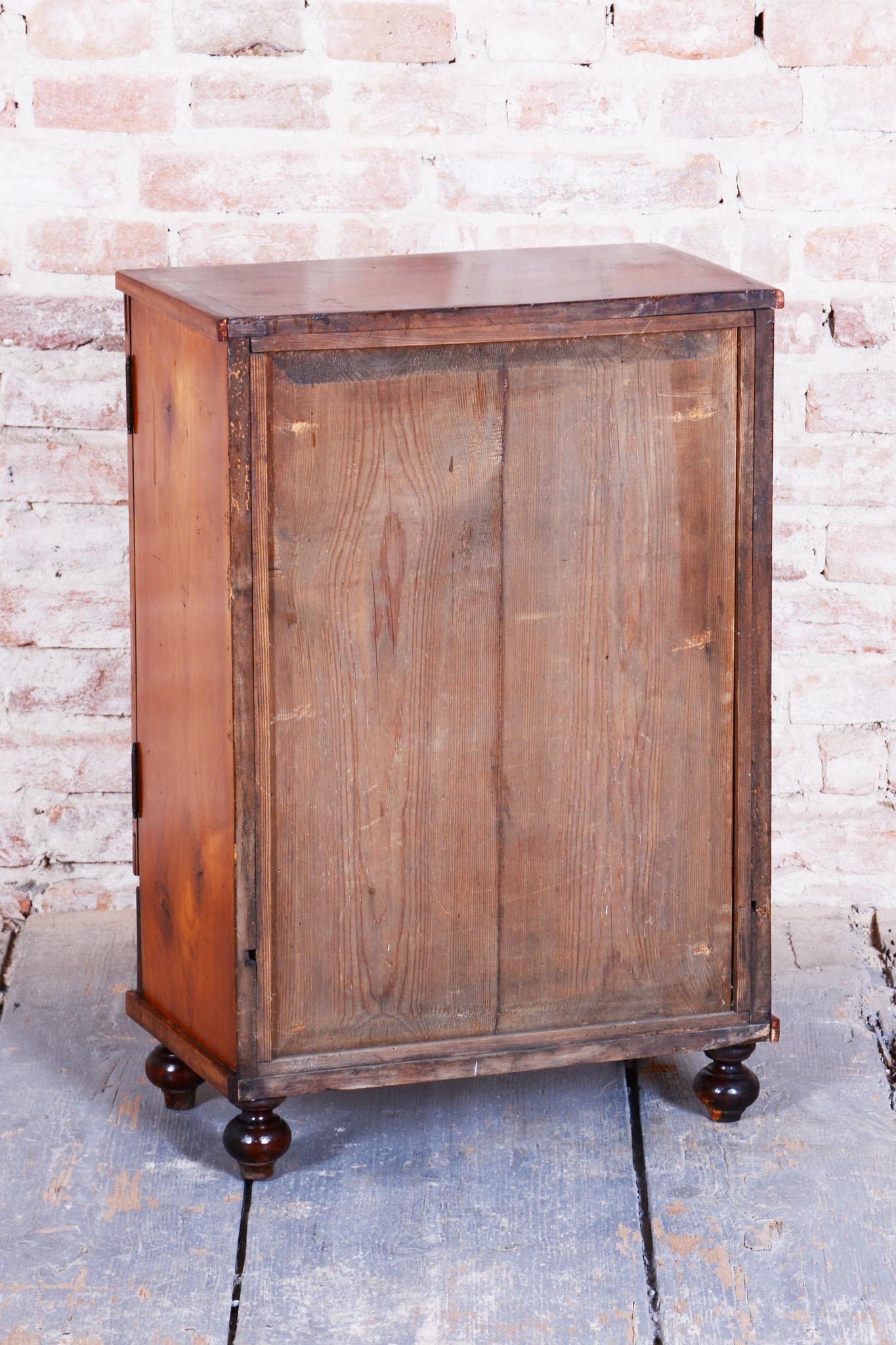 Petit meuble Empire restauré, fraîcheur, cerisier, revisité polonais, tchèque, années 1870 en vente 10