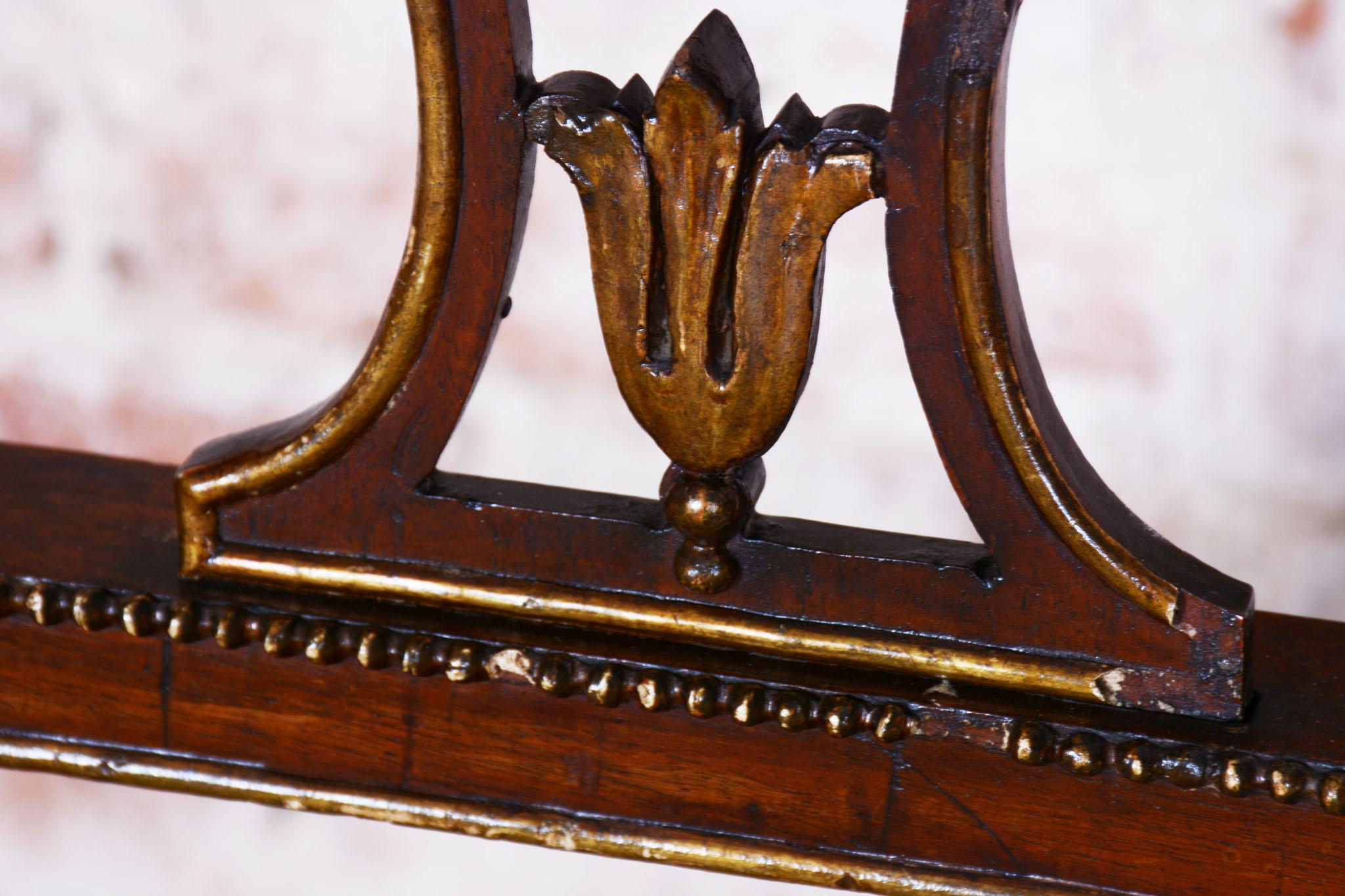 Restauriertes Empire-Sofa, Nussbaum, Spruce, Revived Polish, Österreich, 1810er Jahre im Angebot 10