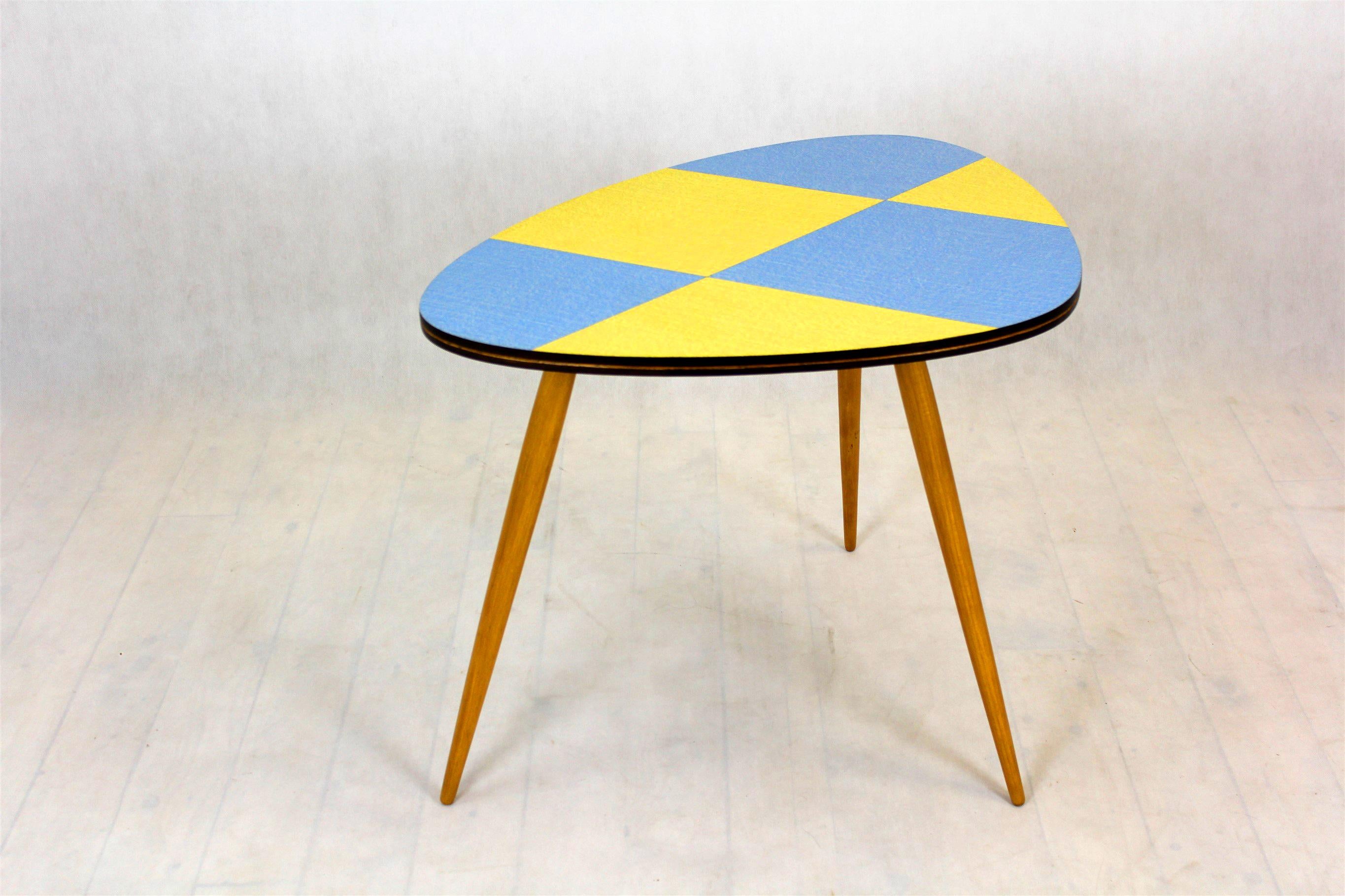 Restored Formica Coffee Table from Drevopodnik Brno, 1960s For Sale 3