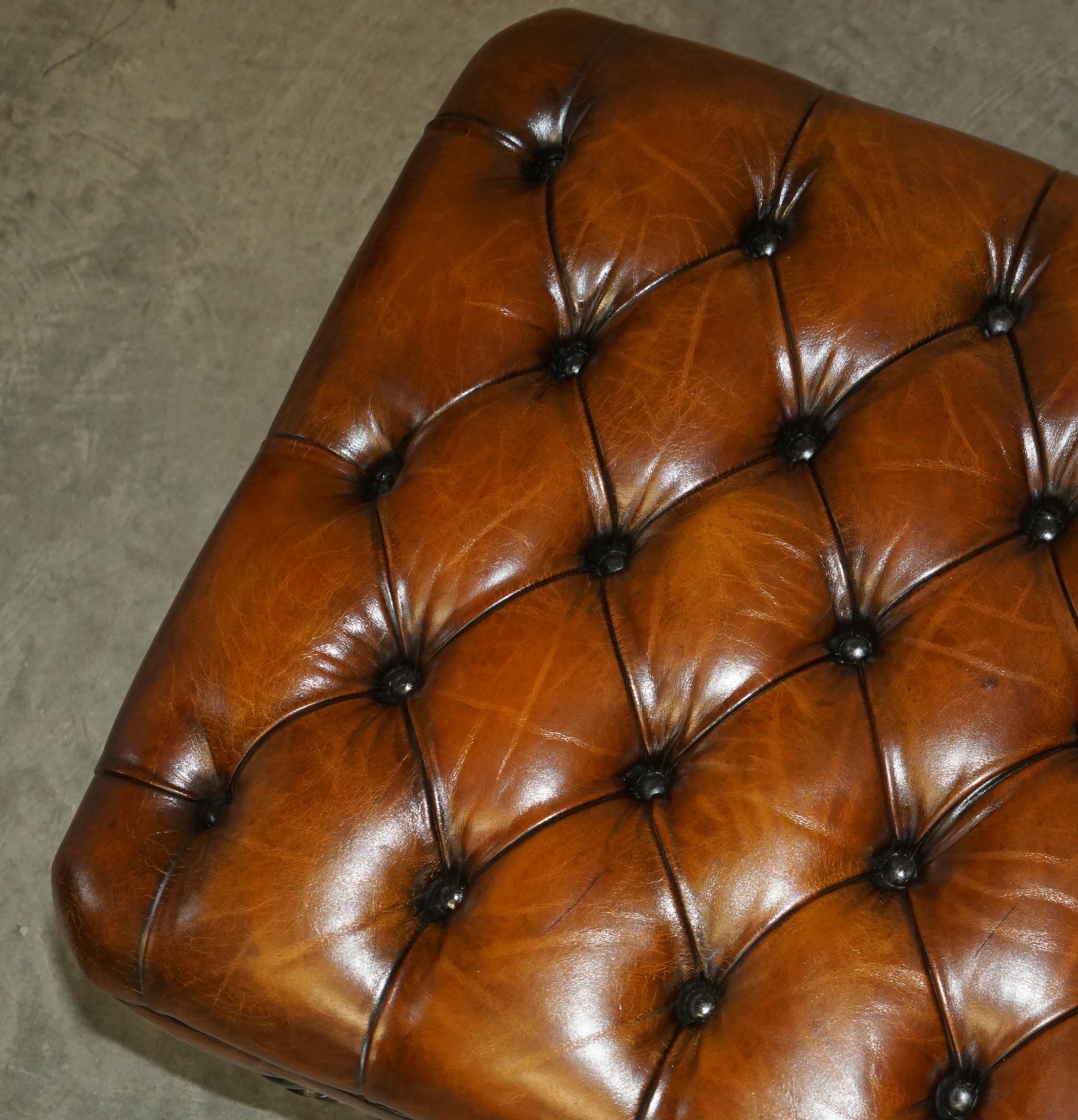 20th Century RESTORED GEORGE SMITH EXTRA LARGE CHESTERFiELD BROWN LEATHER TUFTED FOOTSTOOL