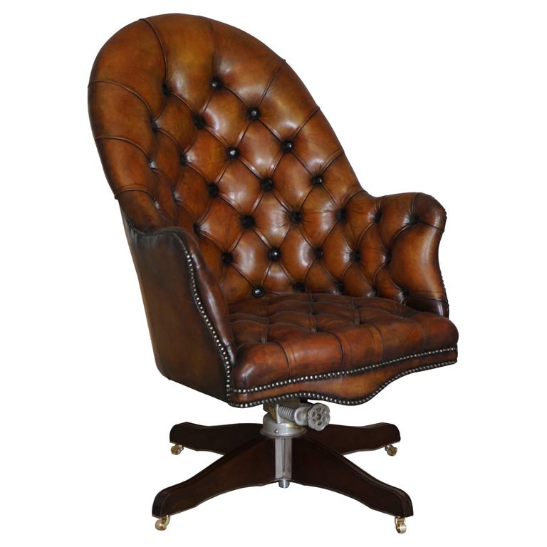 Ancienne Aile Club Aile De Cheminée Sièges Chesterfield Cuir Marron, Restaurée, Style Antique Laiton