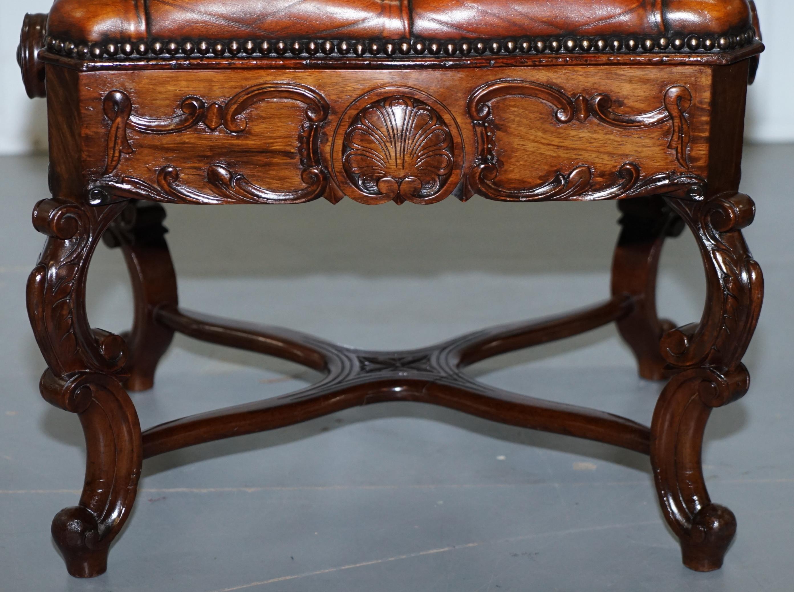 Restored H Brooks of London Rosewood Chesterfield Leather circa 1875 Piano Stool In Good Condition In West Sussex, Pulborough
